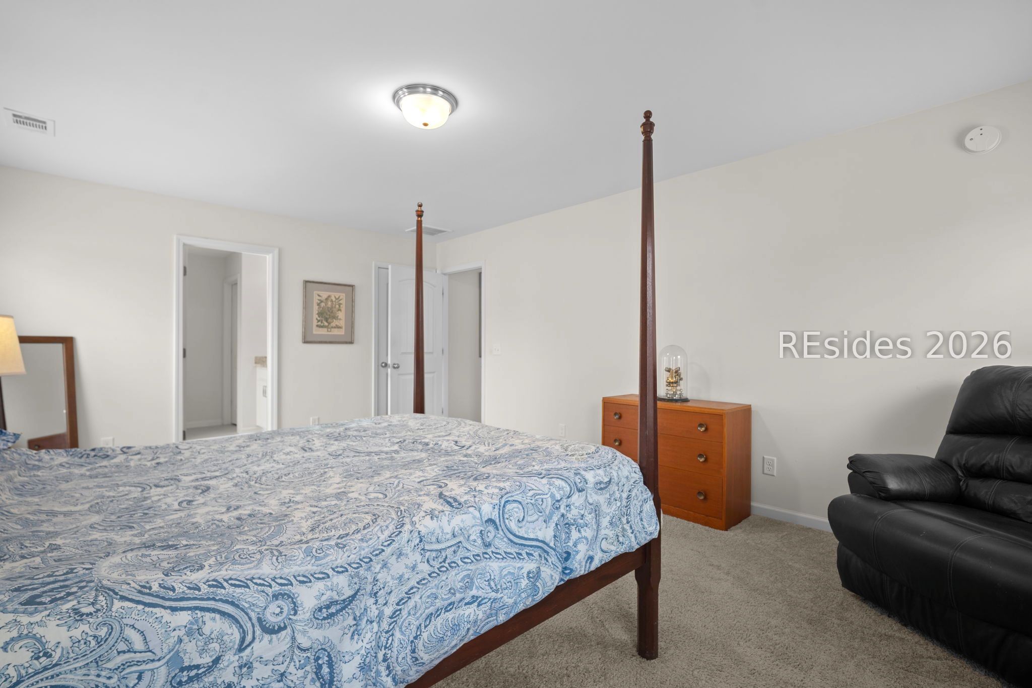 112 Lakeway Drive
