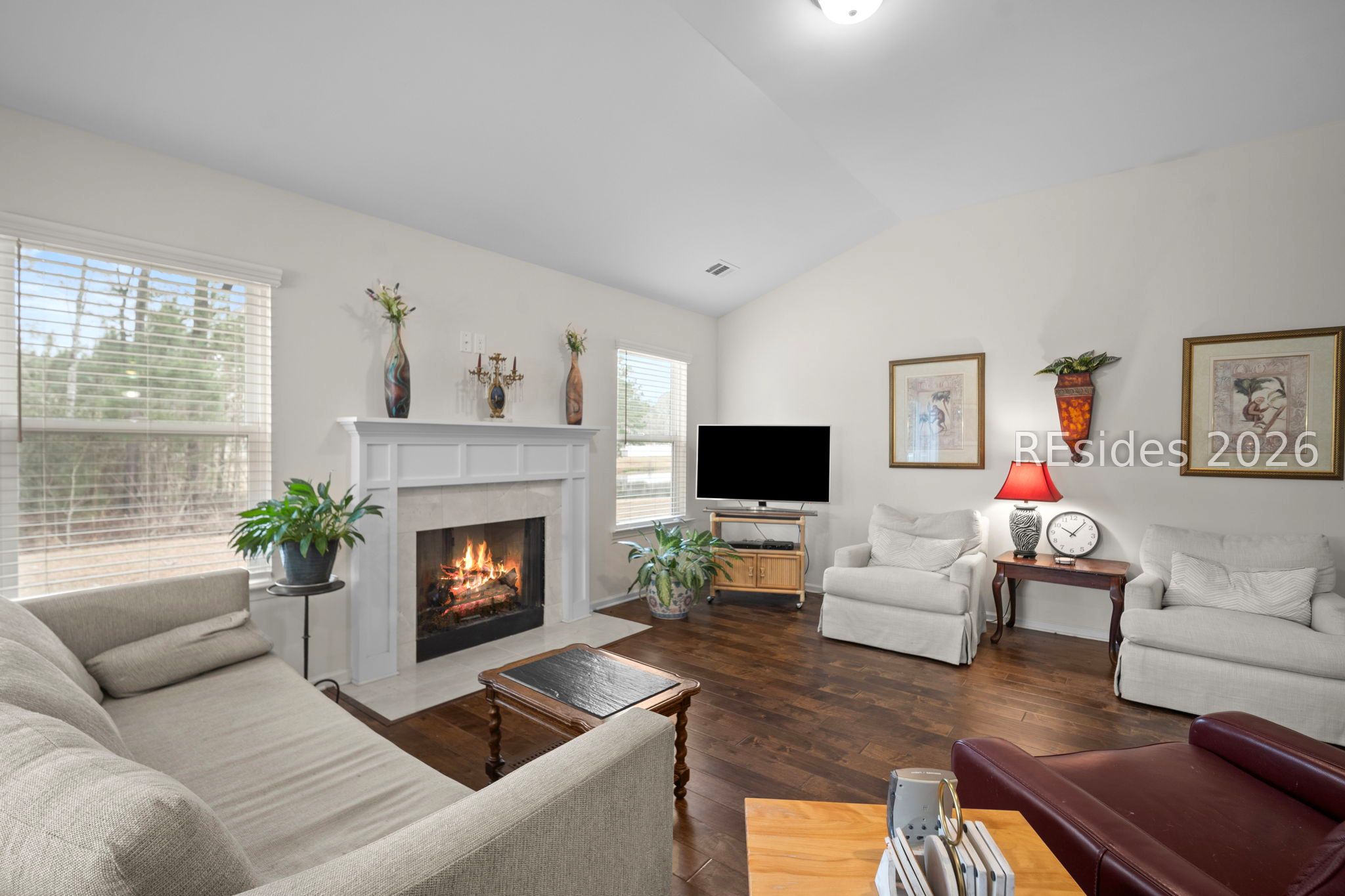 112 Lakeway Drive