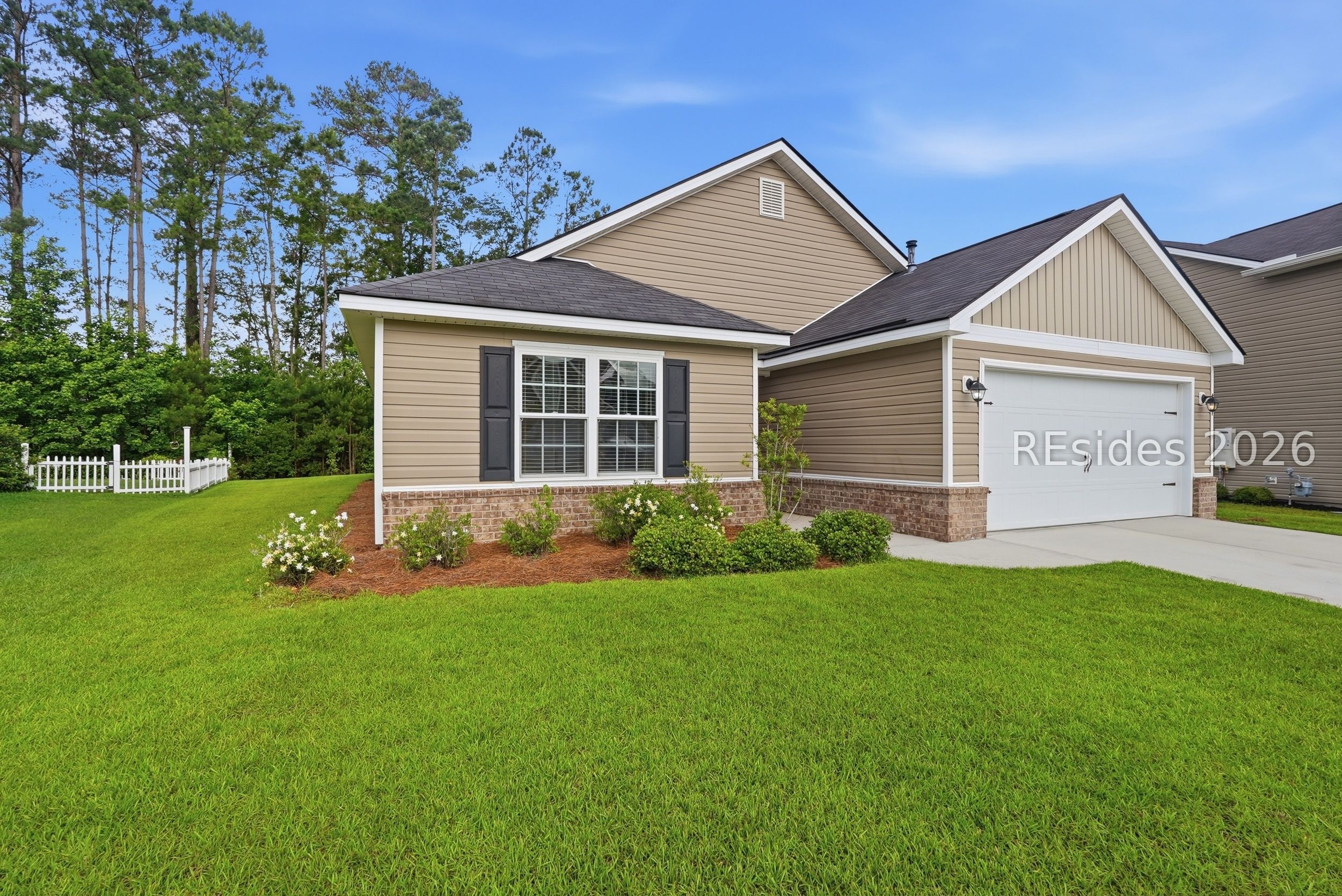 112 Lakeway Drive