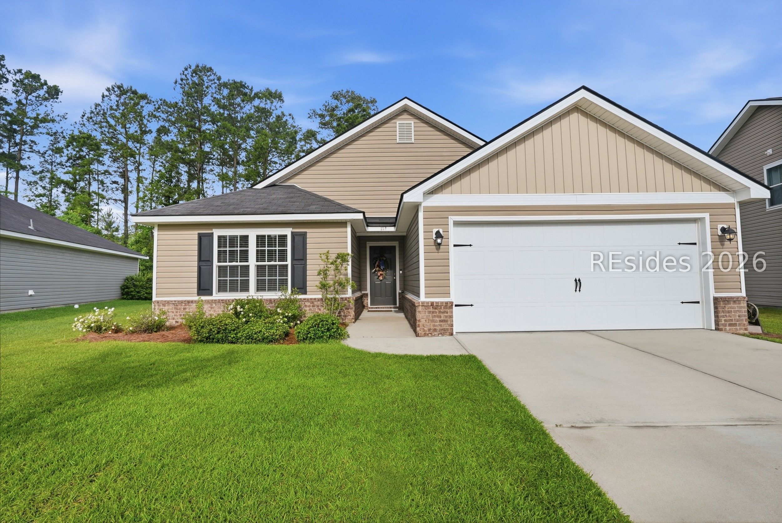 112 Lakeway Drive