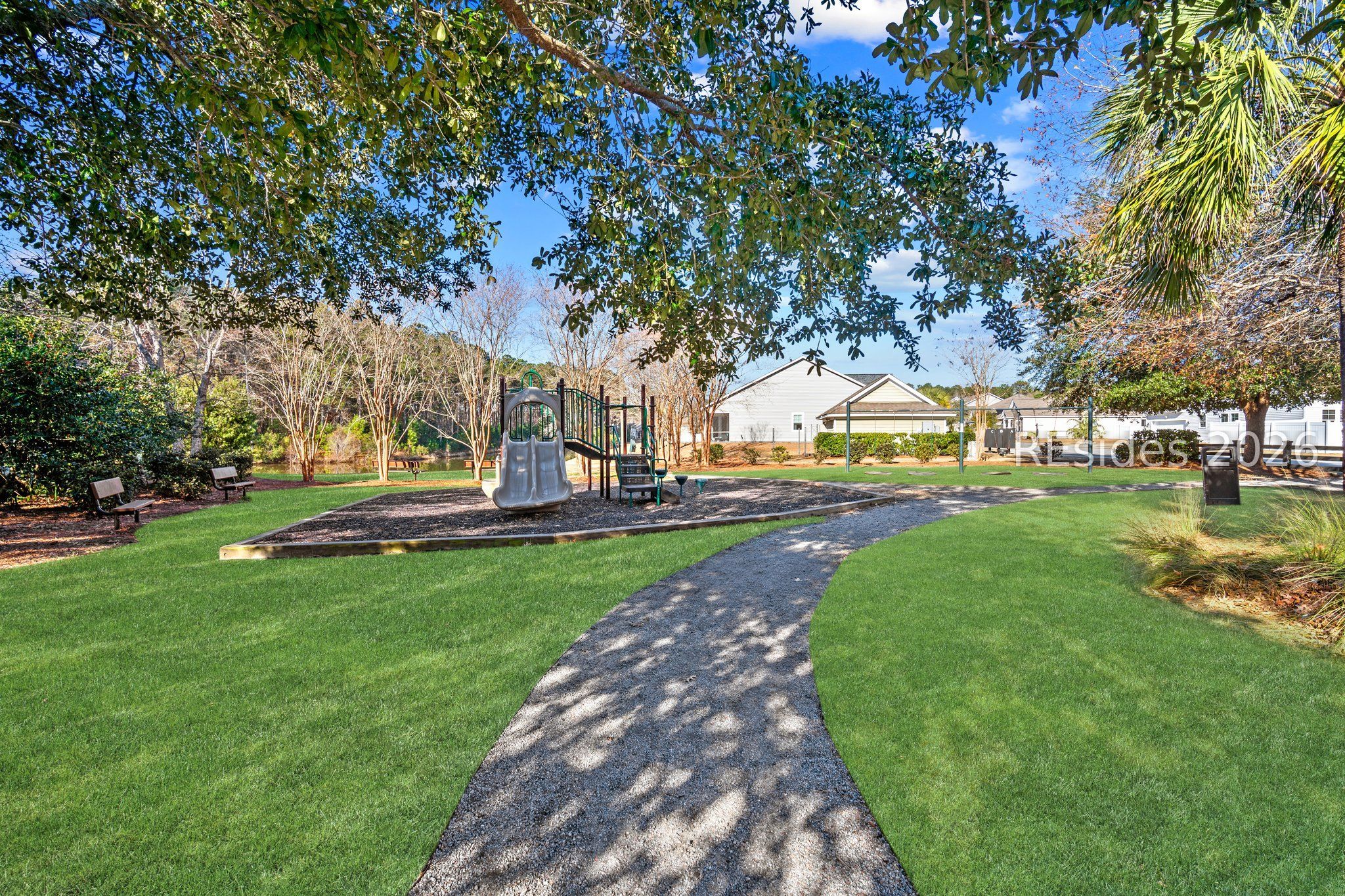 112 Lakeway Drive