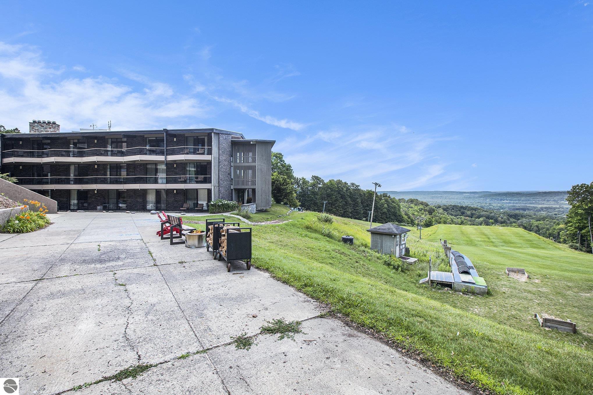 2400 Troon South # 4008