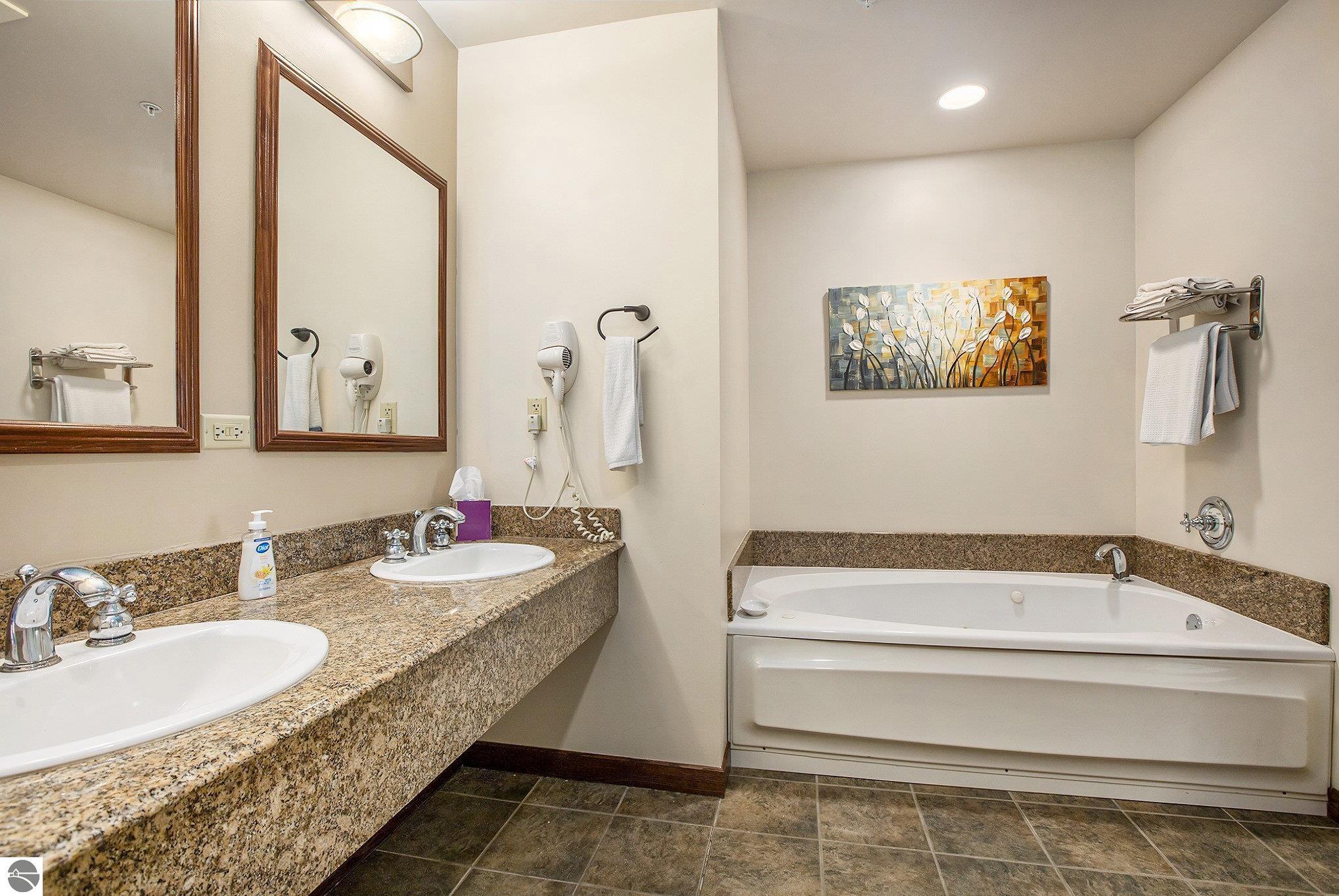 2400 Troon South # 4008