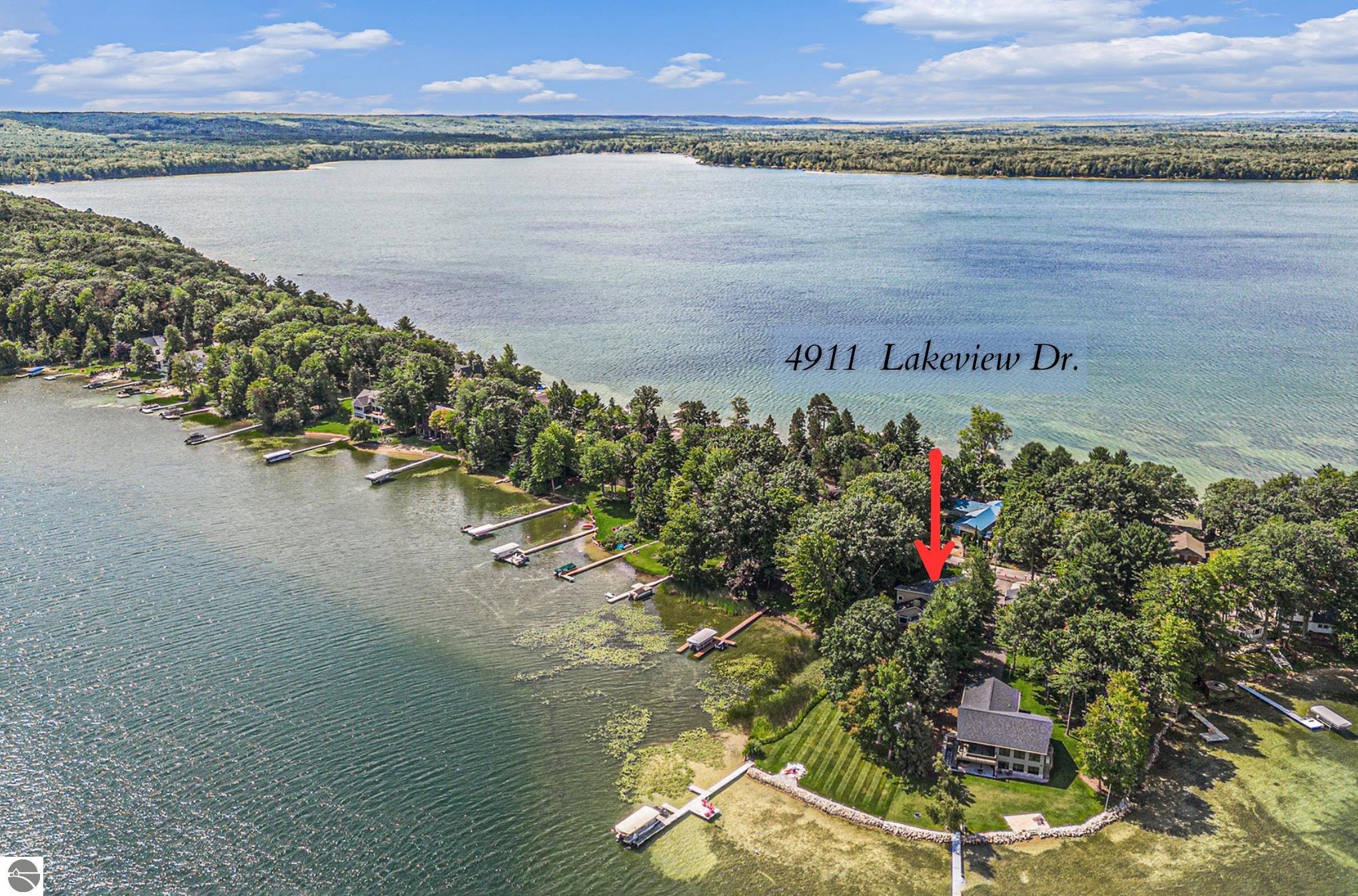 4911 Lakeview Drive
