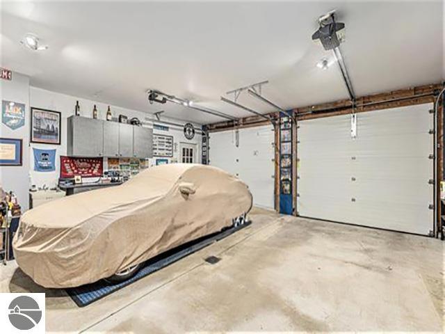 4911 Lakeview Drive
