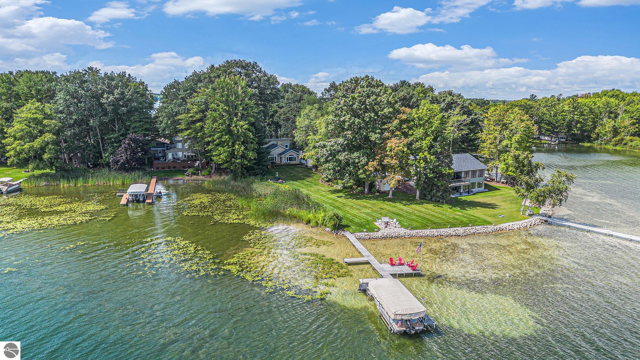 4911 Lakeview Drive