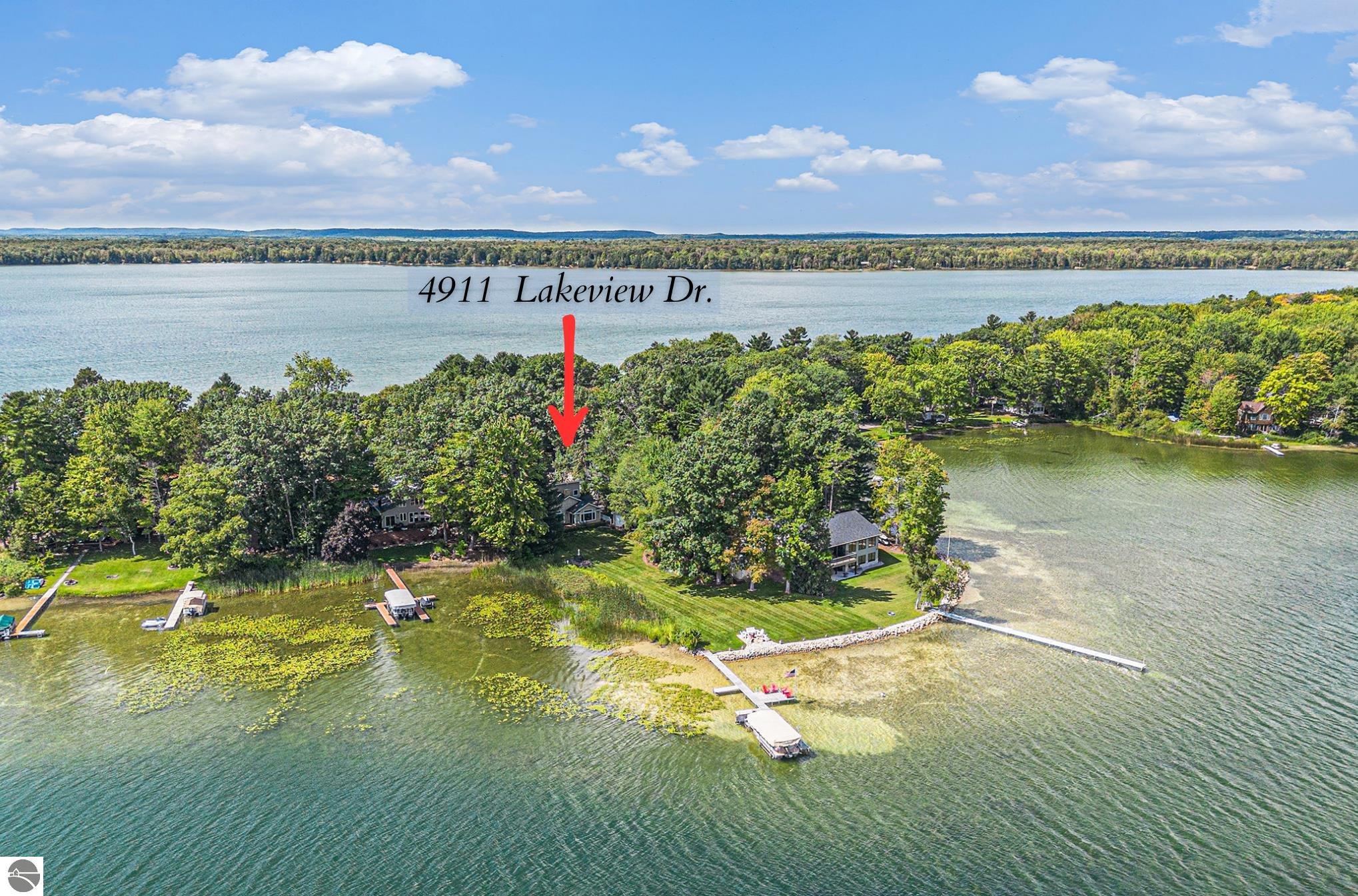 4911 Lakeview Drive
