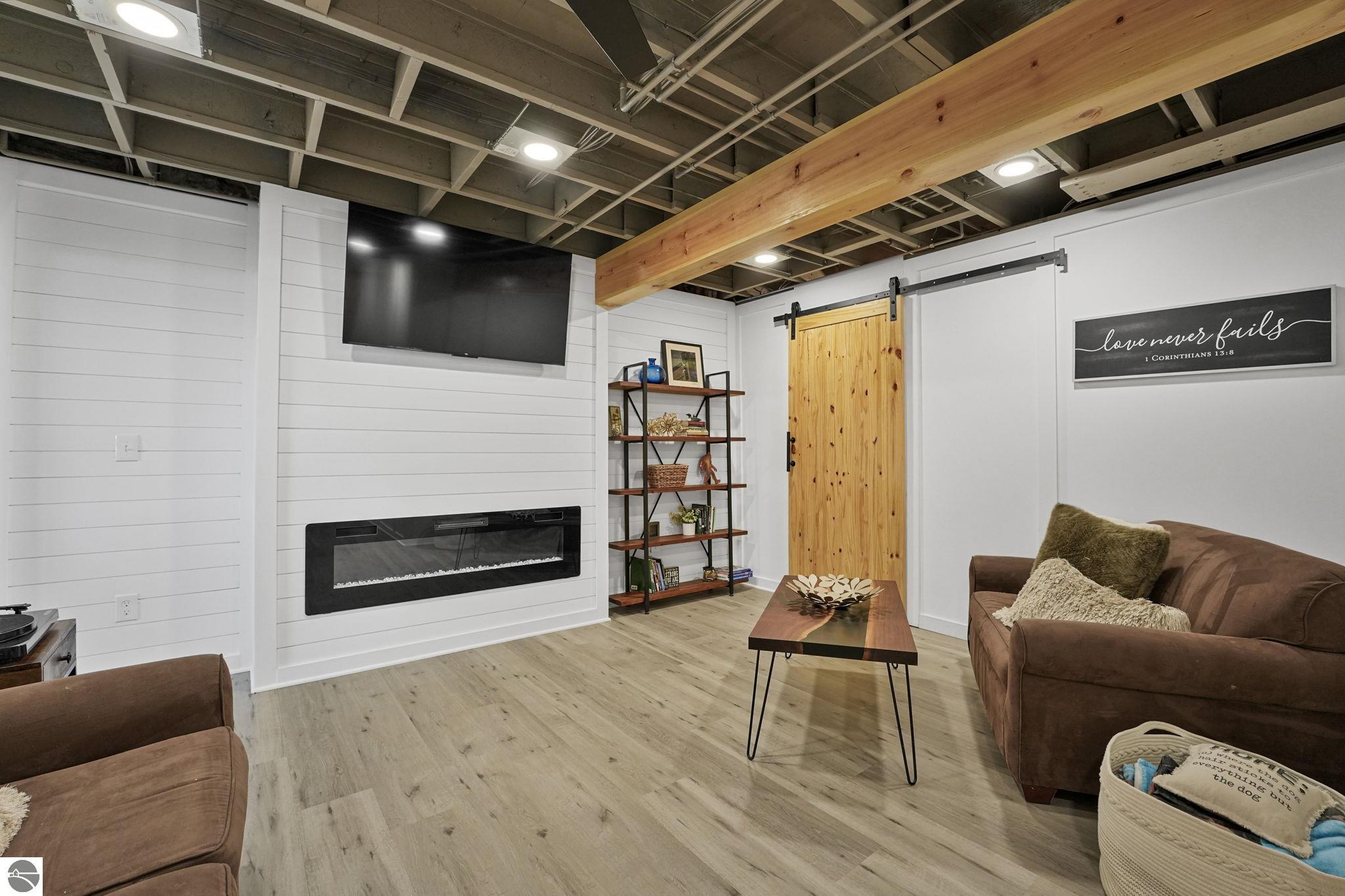 7215 Cedarview Lane