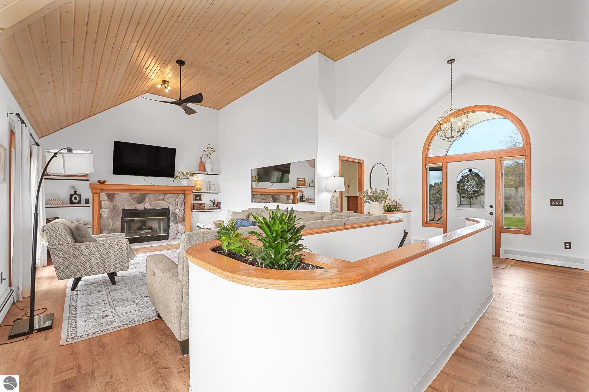 7215 Cedarview Lane