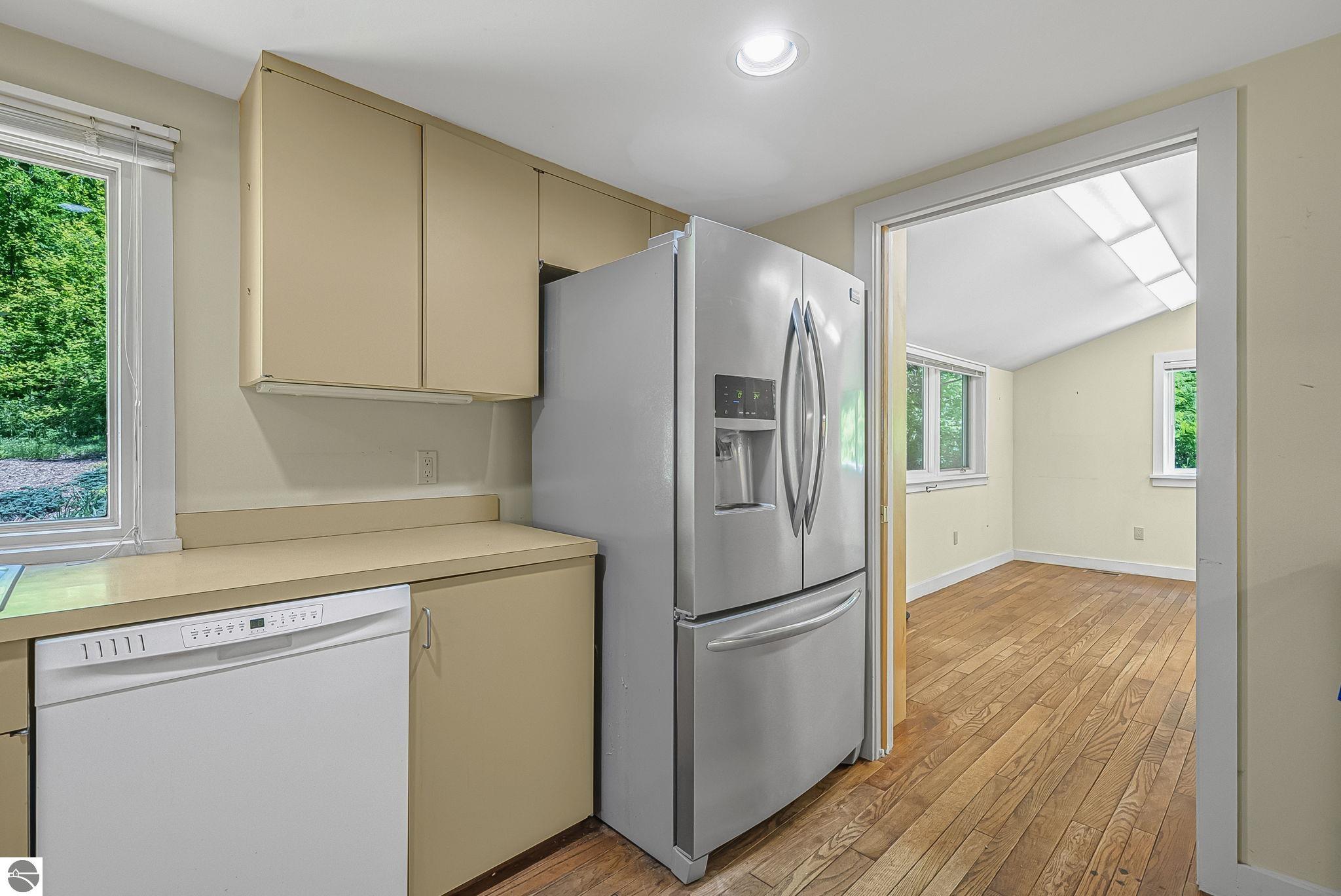 2747 S Good Harbor Trail