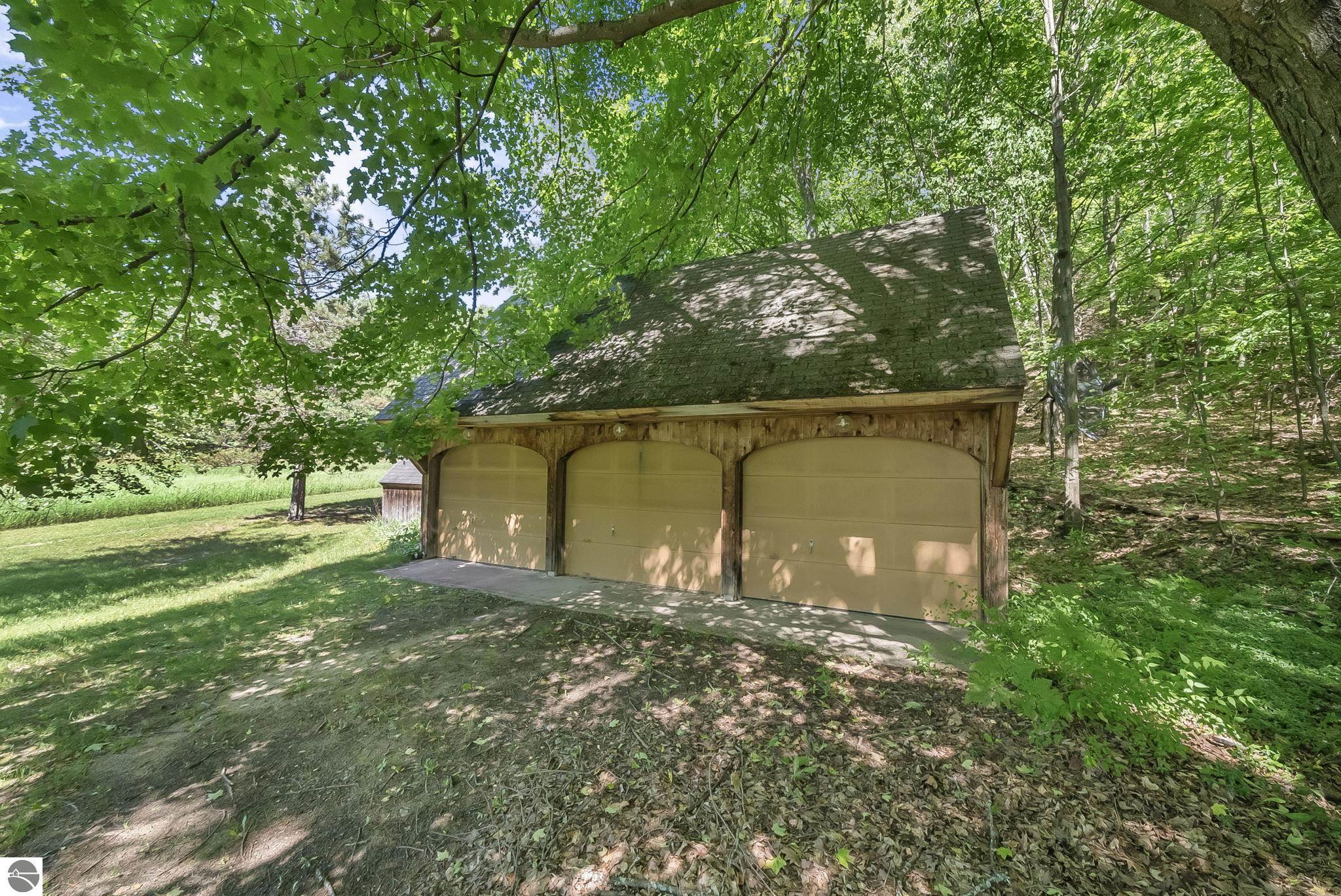 2747 S Good Harbor Trail