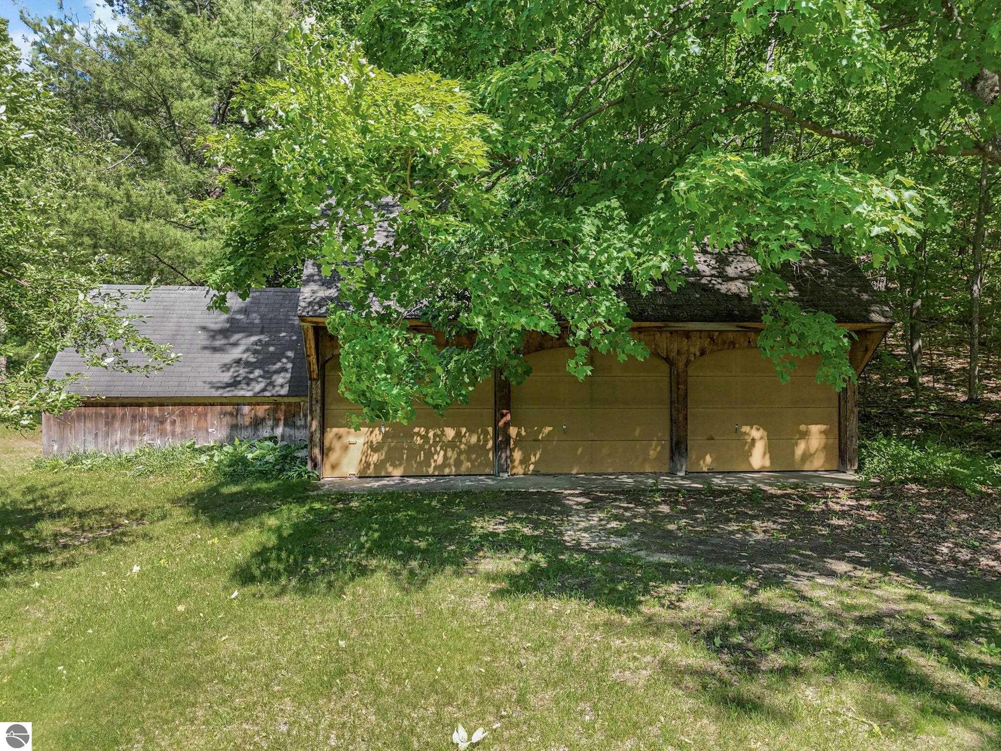 2747 S Good Harbor Trail