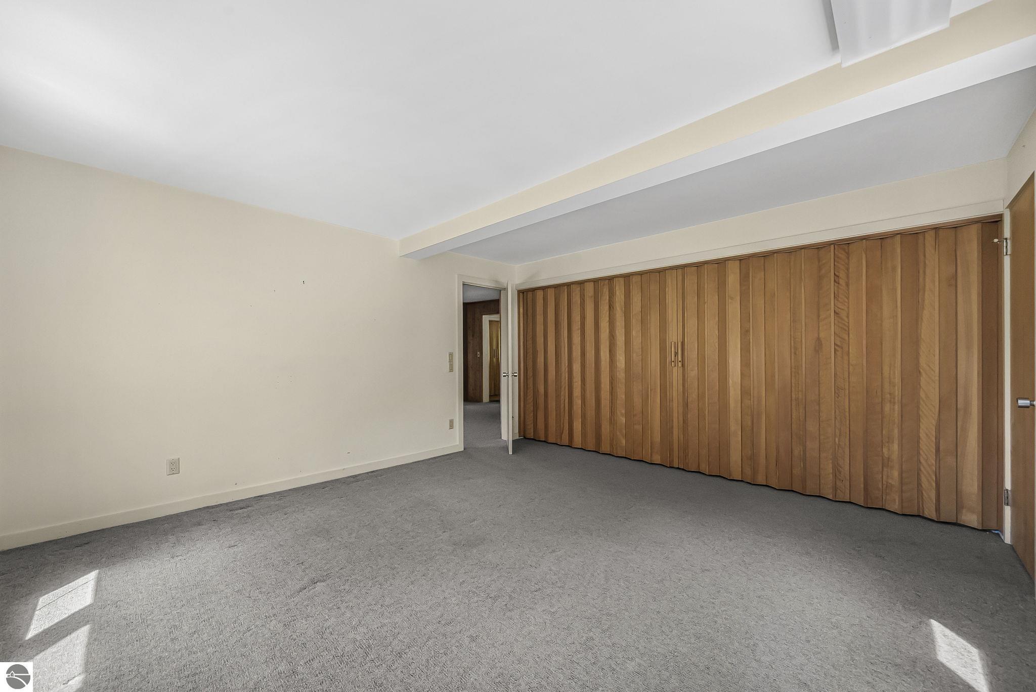 2747 S Good Harbor Trail