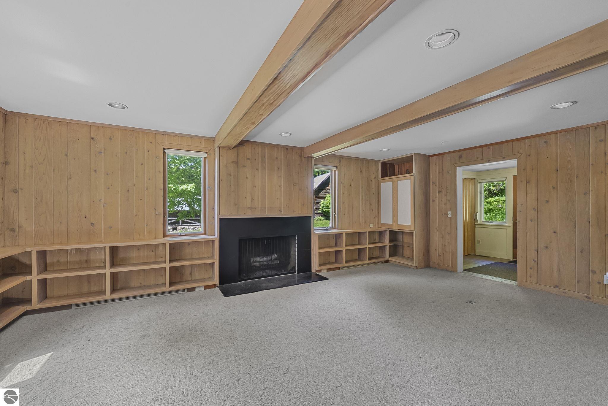 2747 S Good Harbor Trail