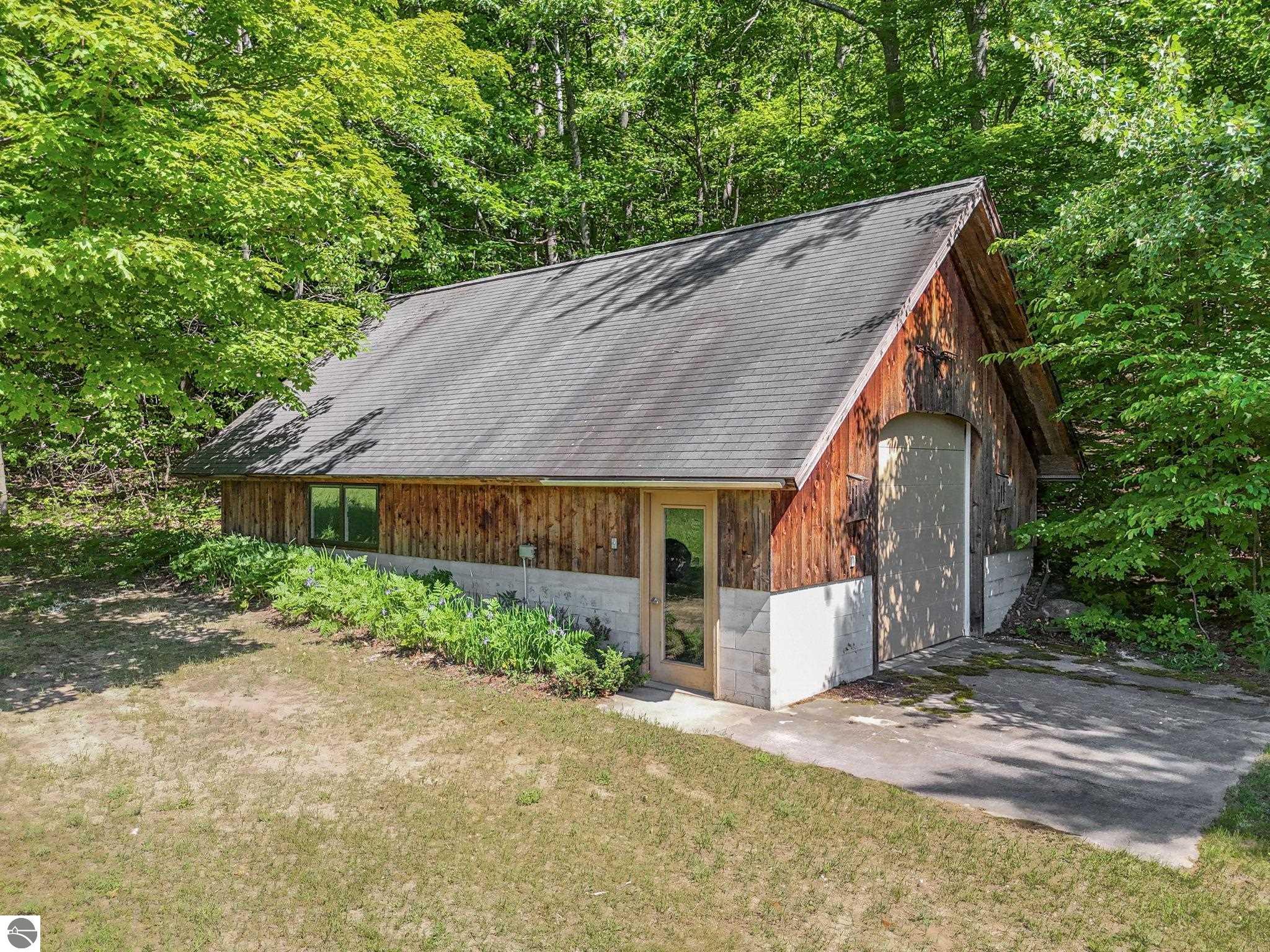 2747 S Good Harbor Trail