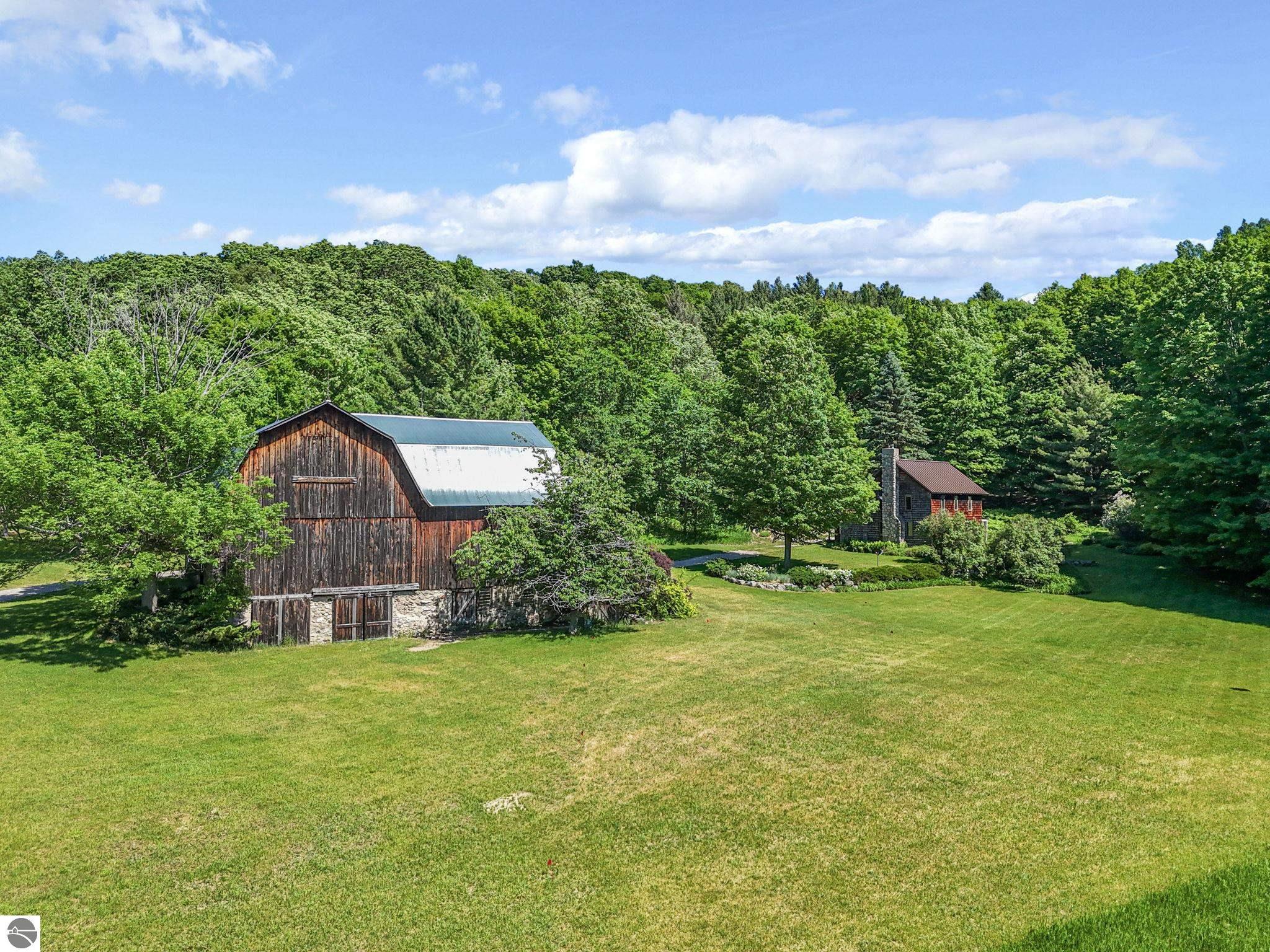 2747 S Good Harbor Trail