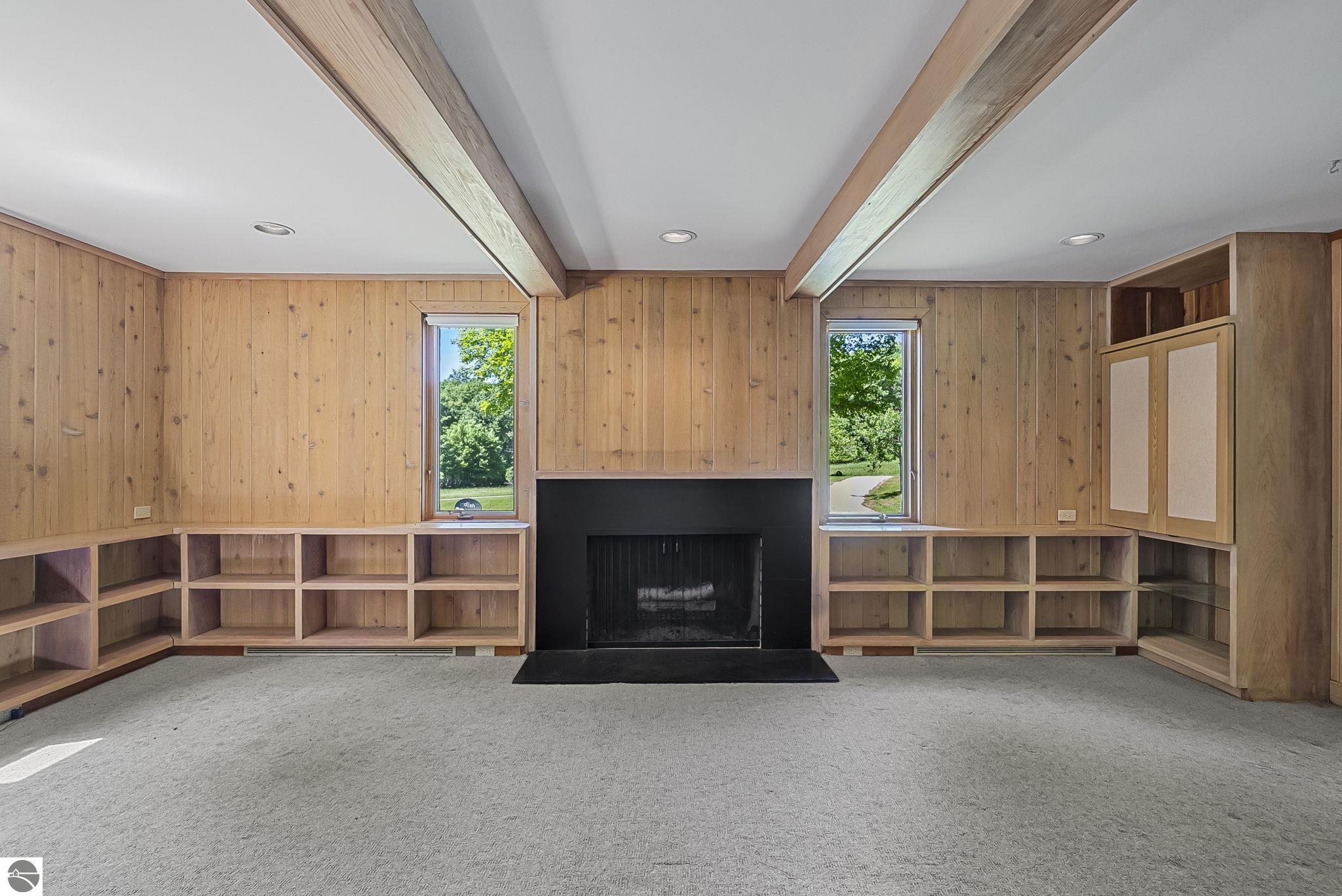 2747 S Good Harbor Trail