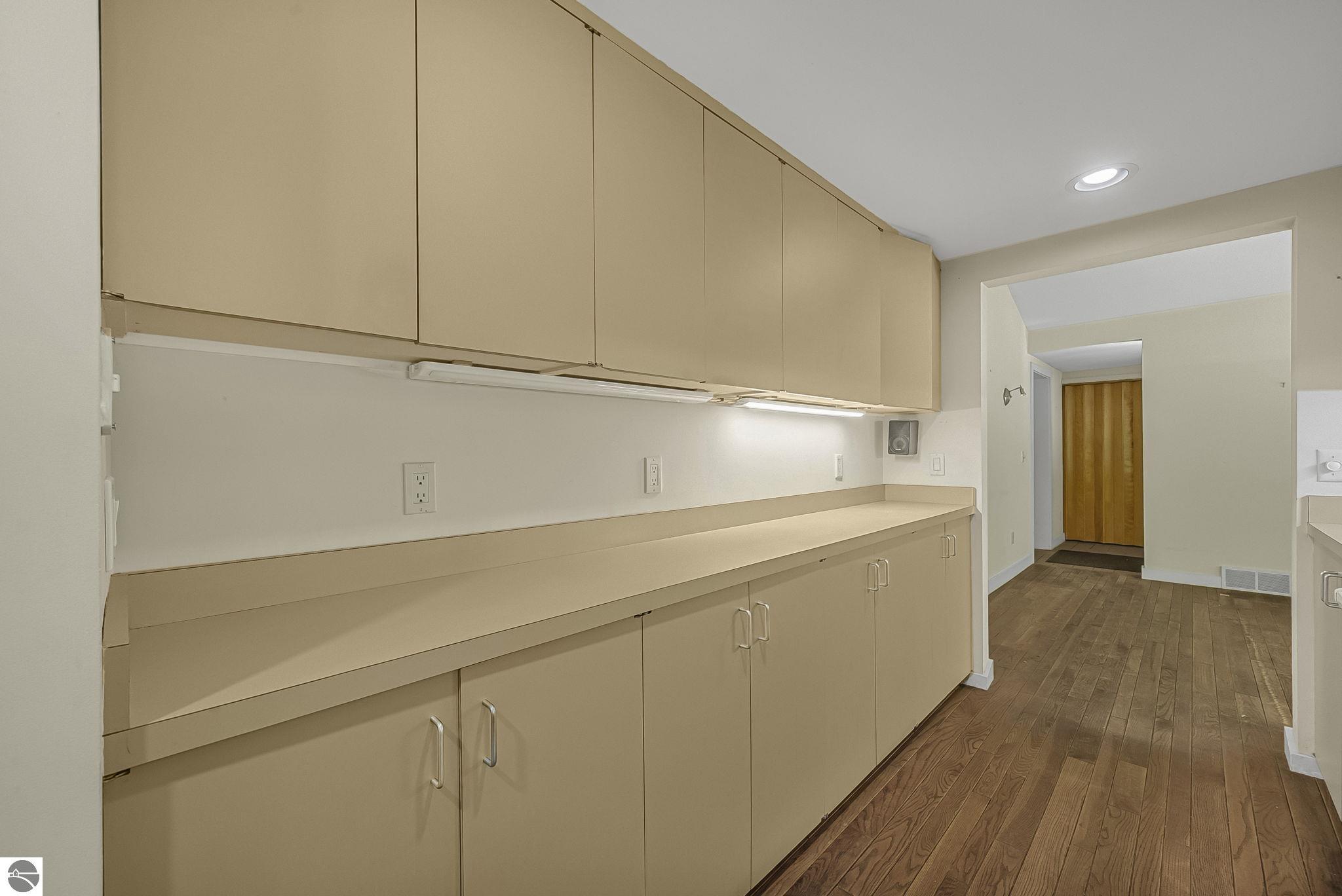 2747 S Good Harbor Trail