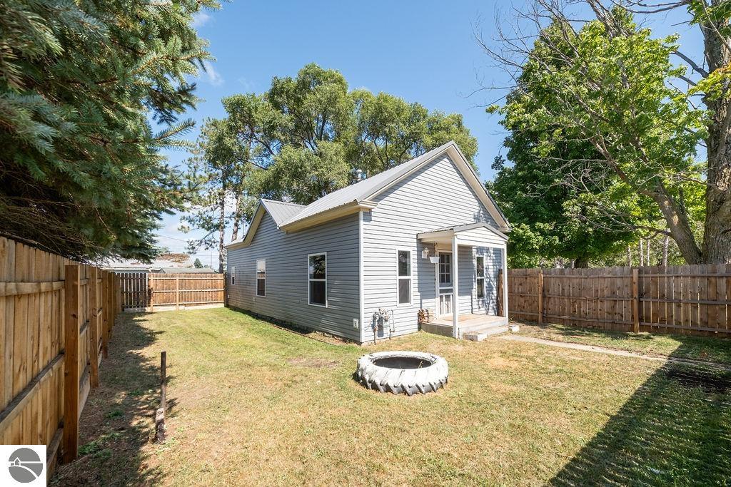 211 Oak