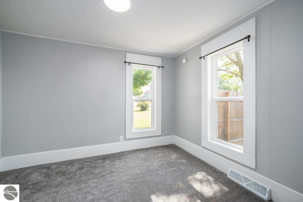 211 Oak