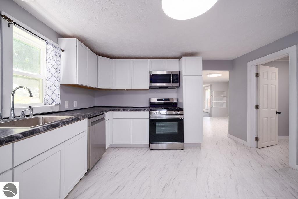 211 Oak