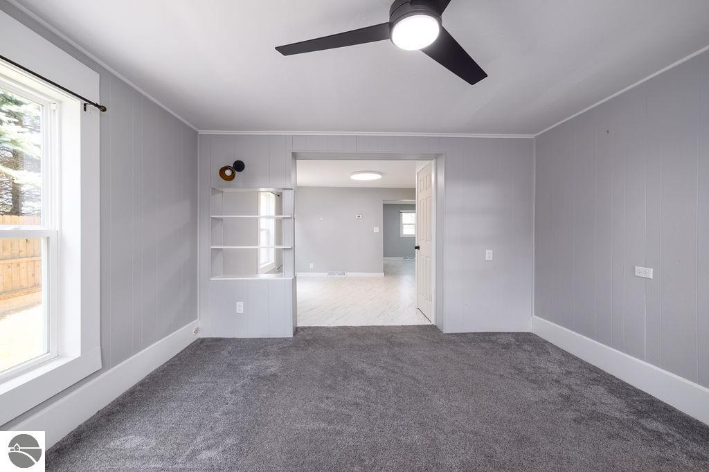 211 Oak