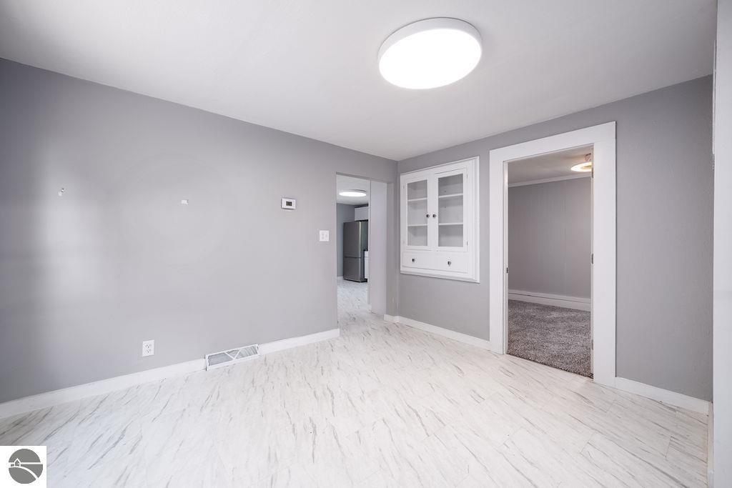 211 Oak