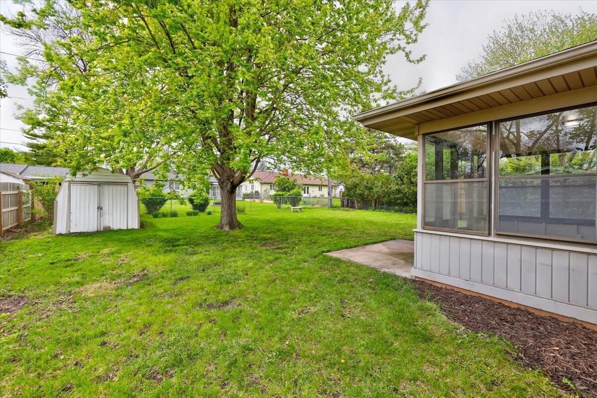 2101 Kellogg Avenue