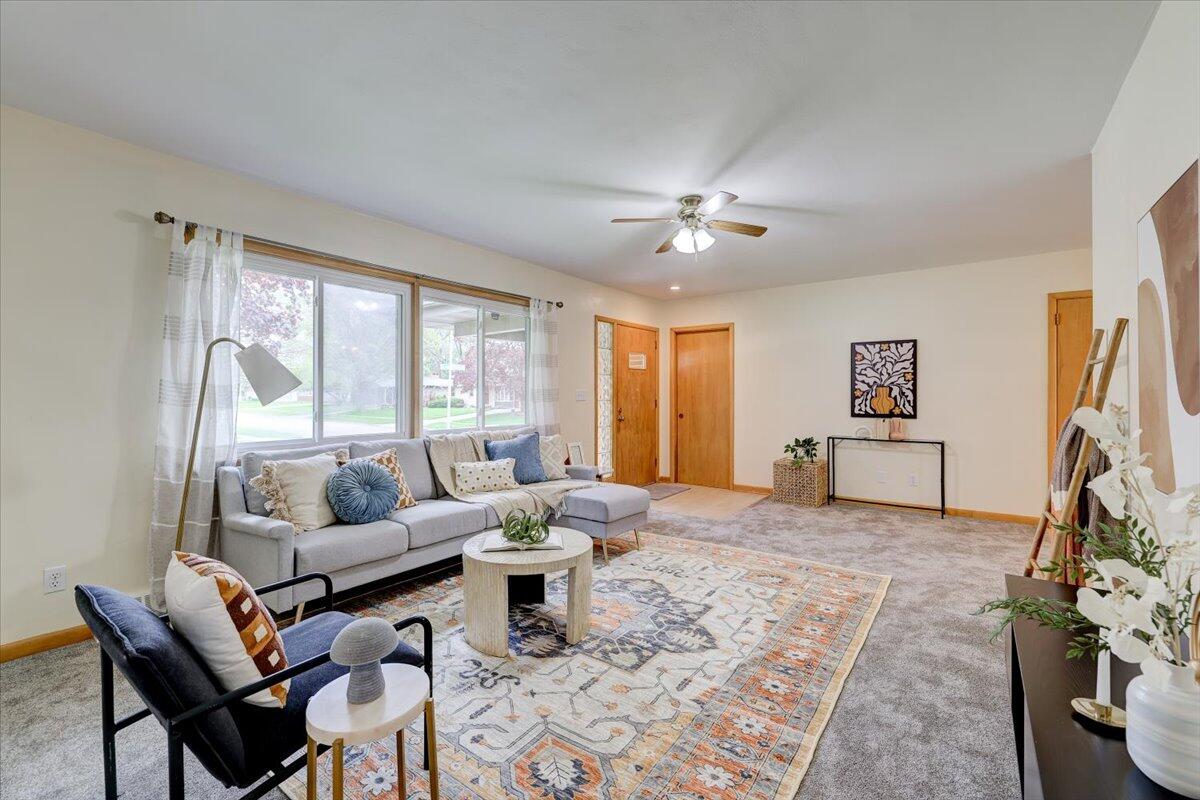 2101 Kellogg Avenue