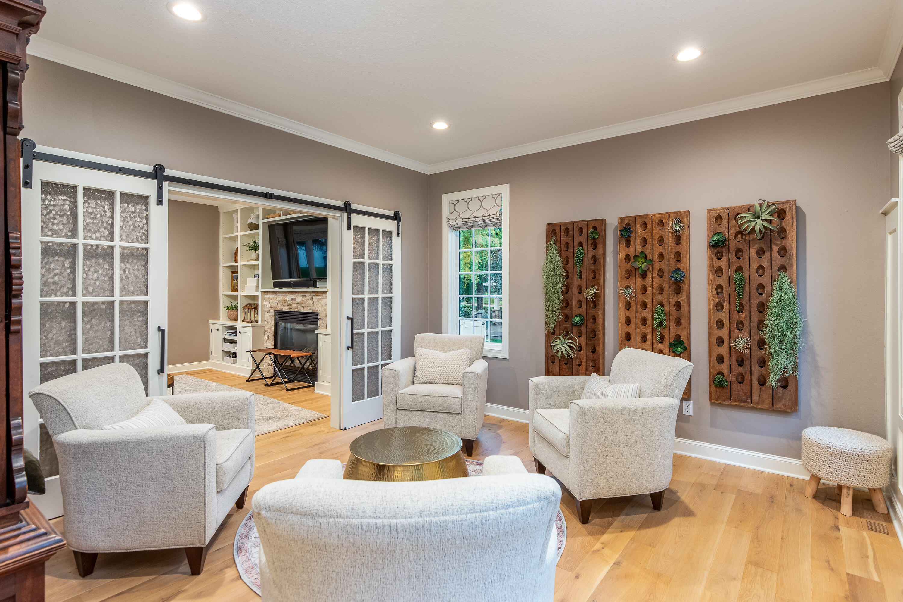 3728 Bridgeport Drive