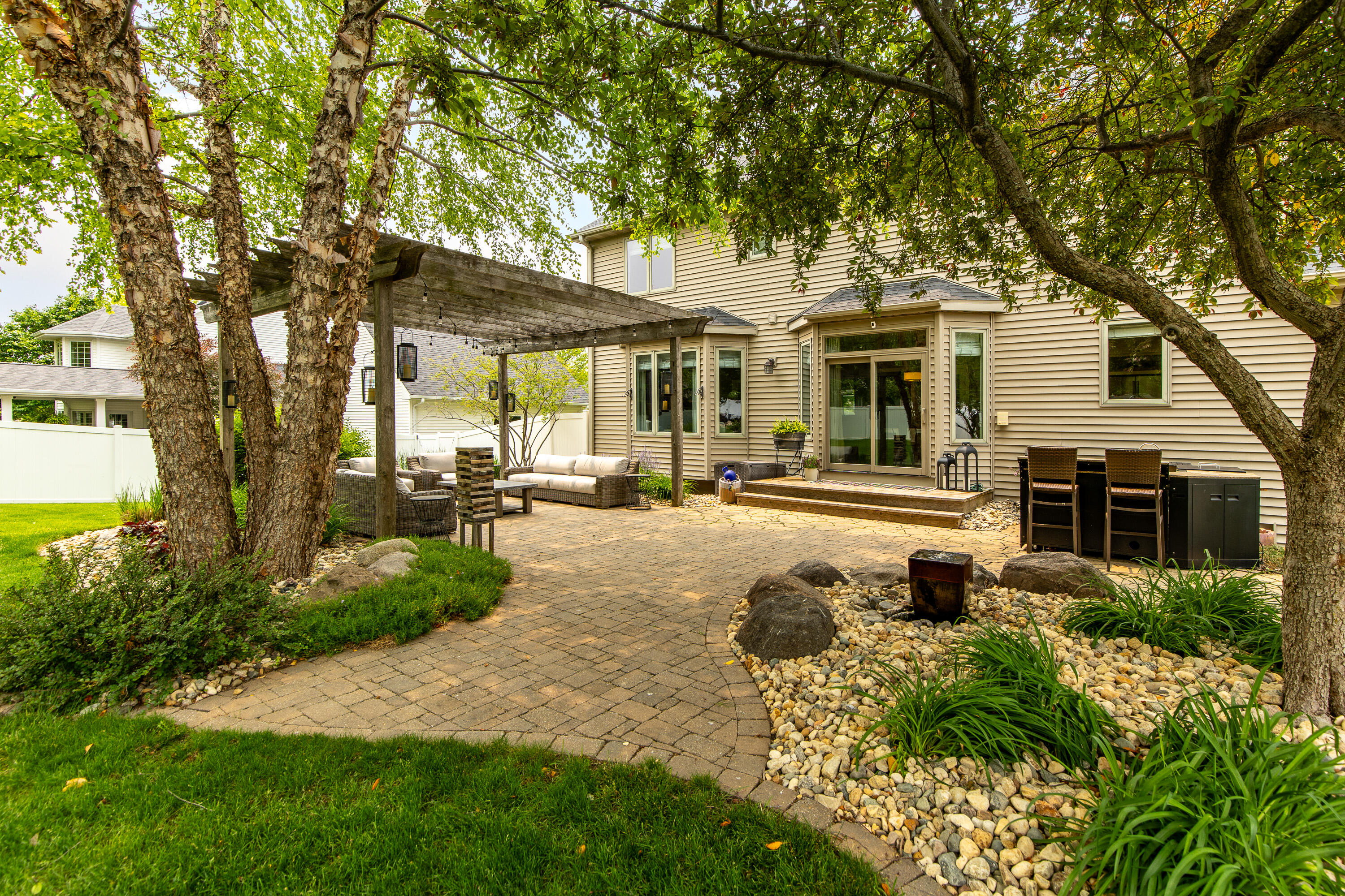 3728 Bridgeport Drive