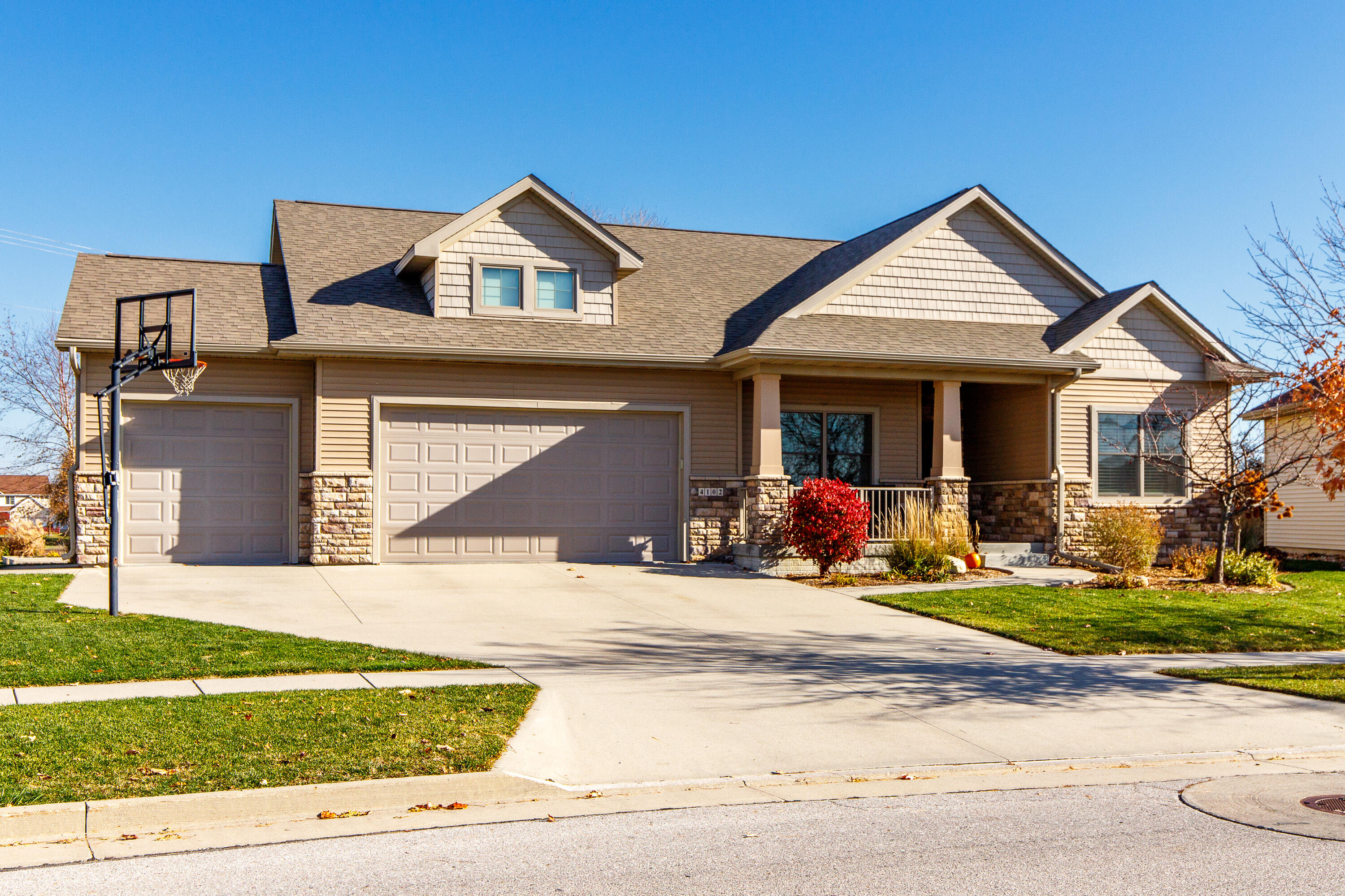 4102 Ballentine Drive