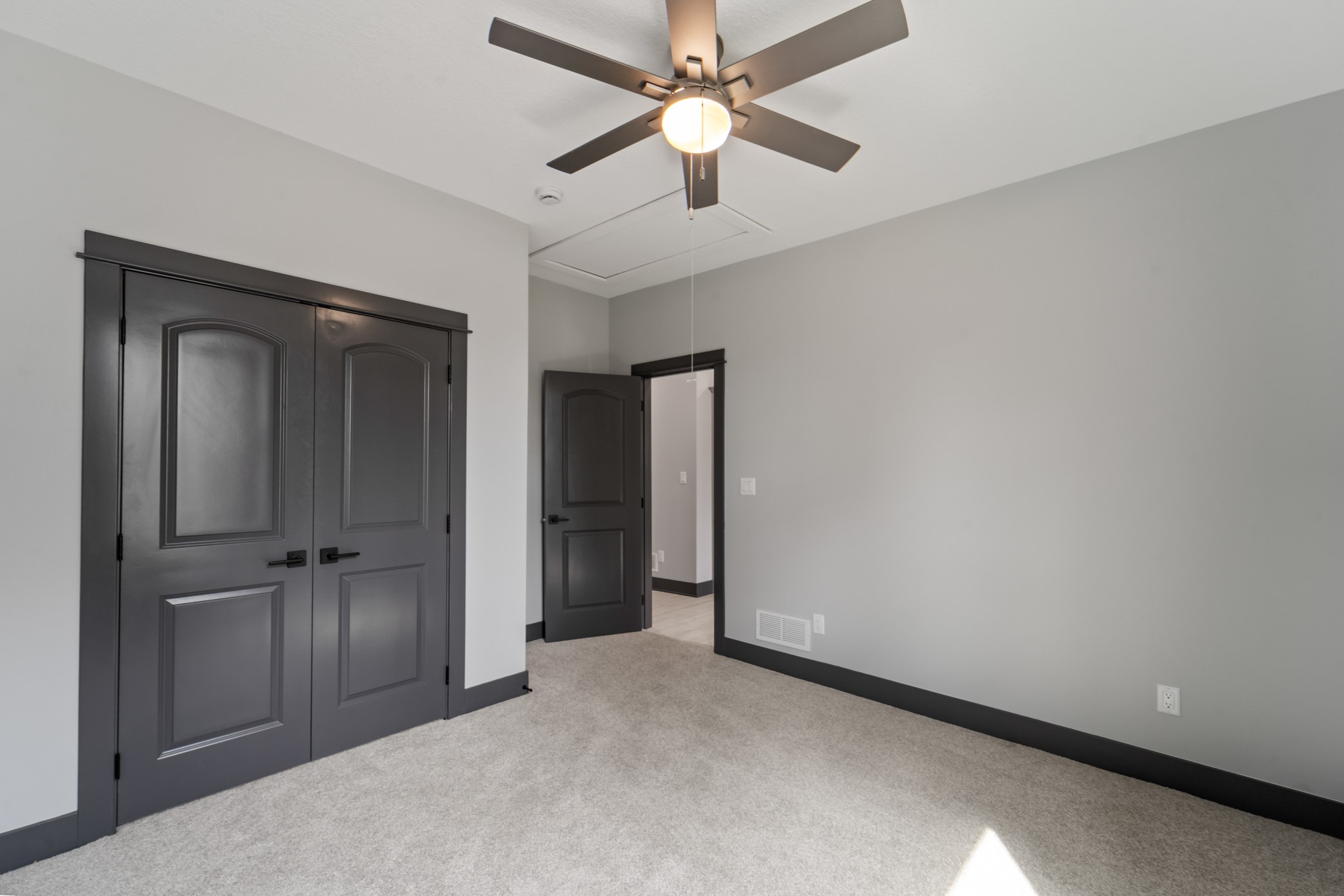 1626 Mamie Eisenhower Avenue