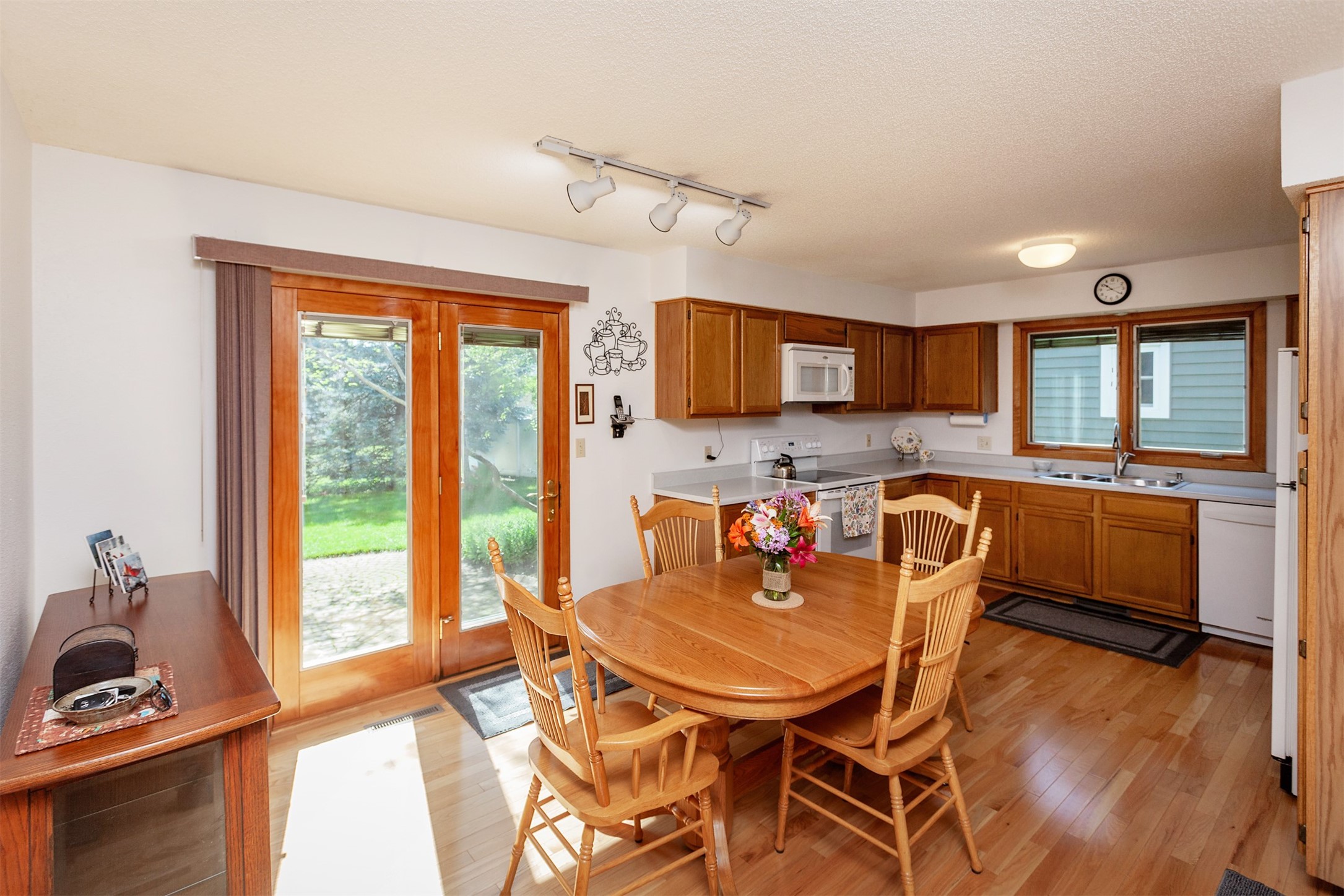 3806 Columbine Avenue