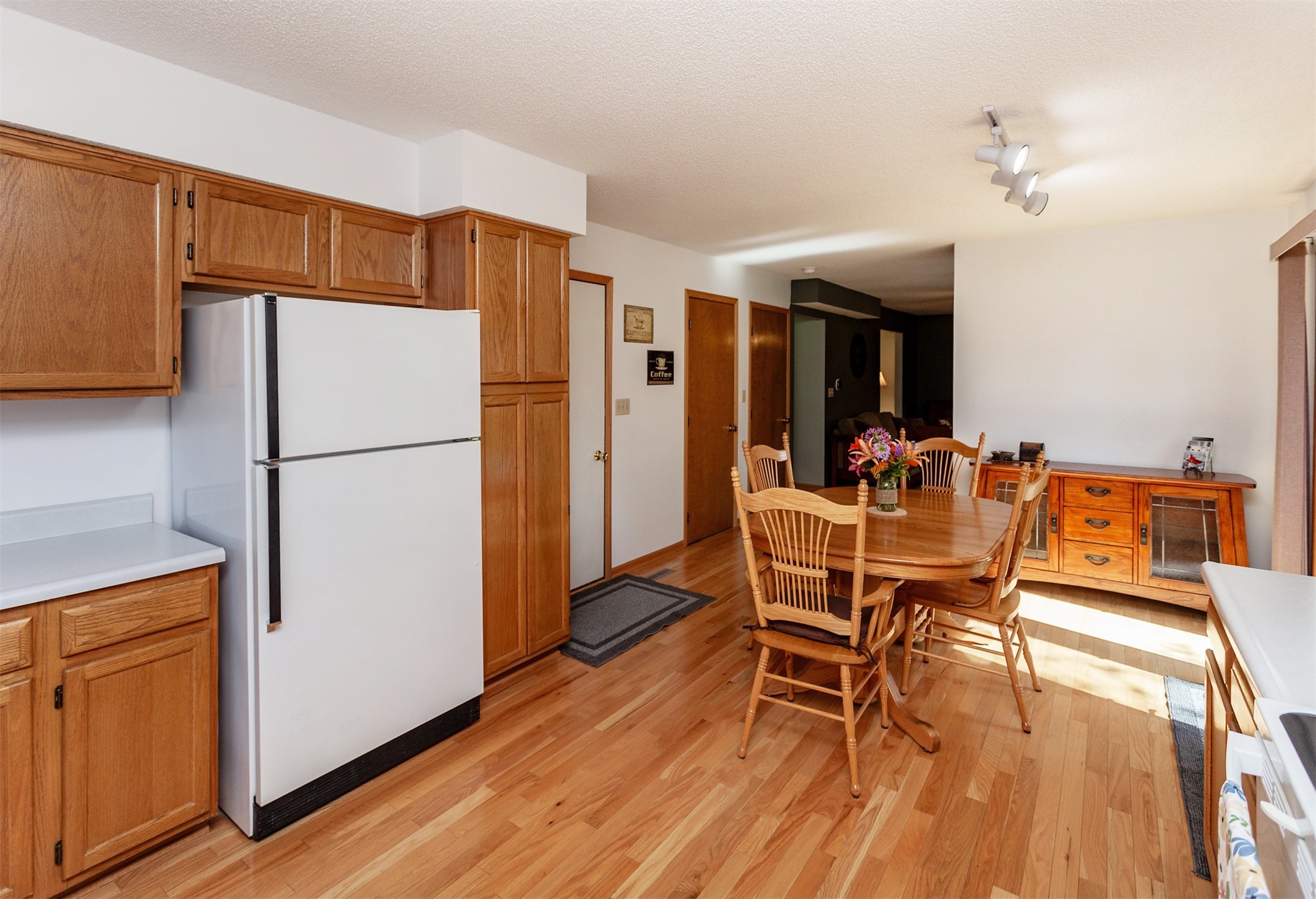 3806 Columbine Avenue