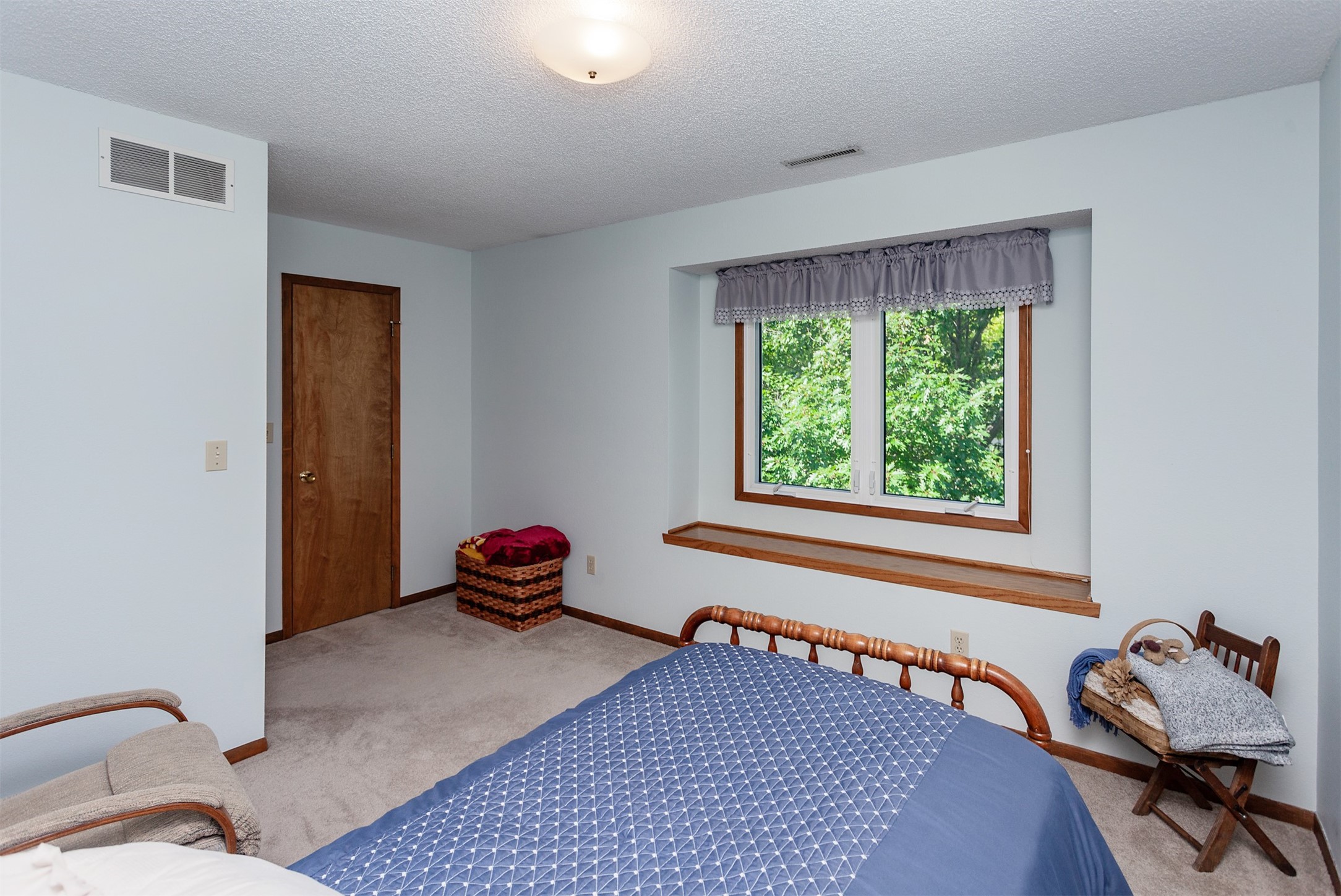 3806 Columbine Avenue