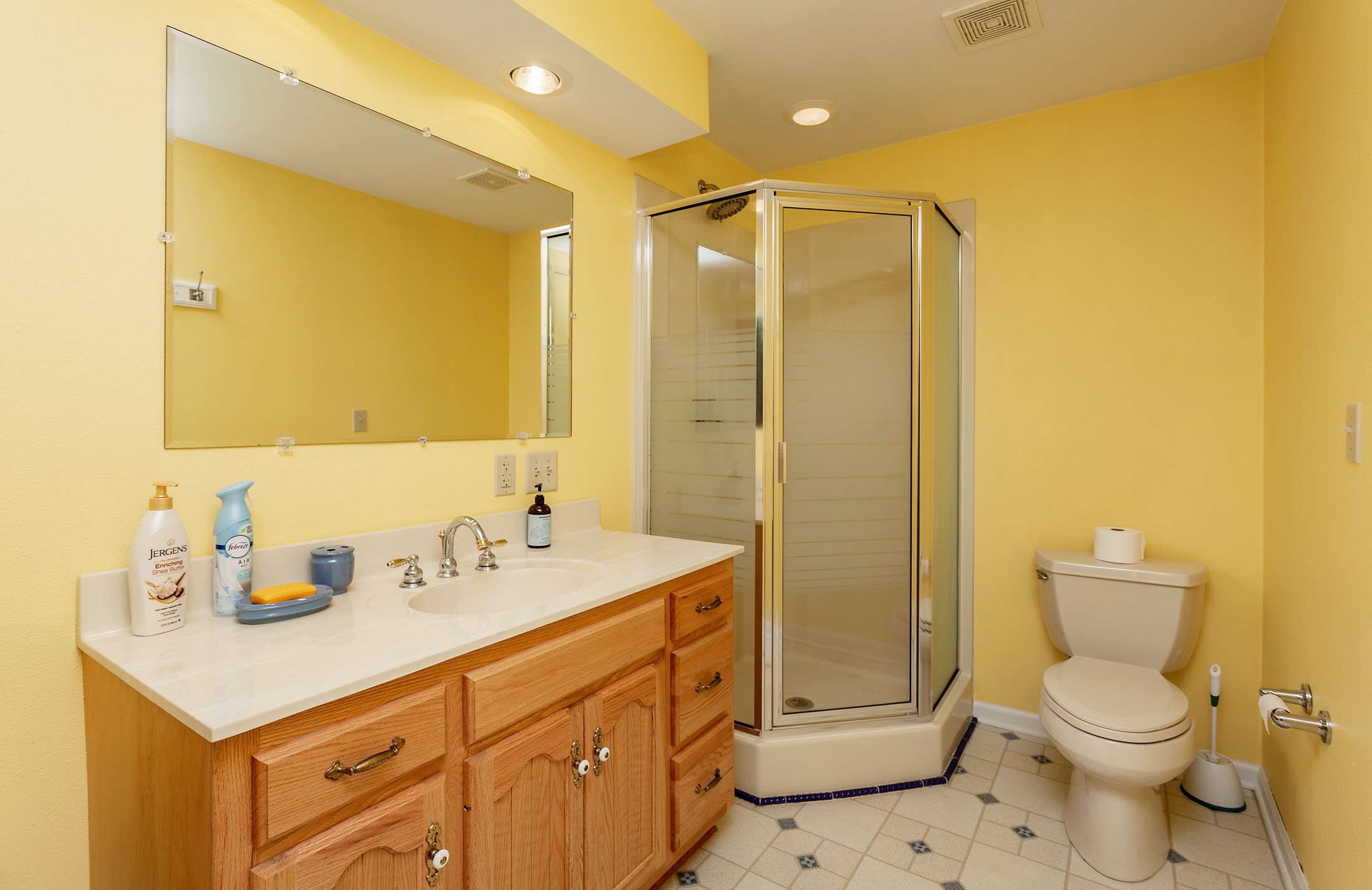 3806 Columbine Avenue