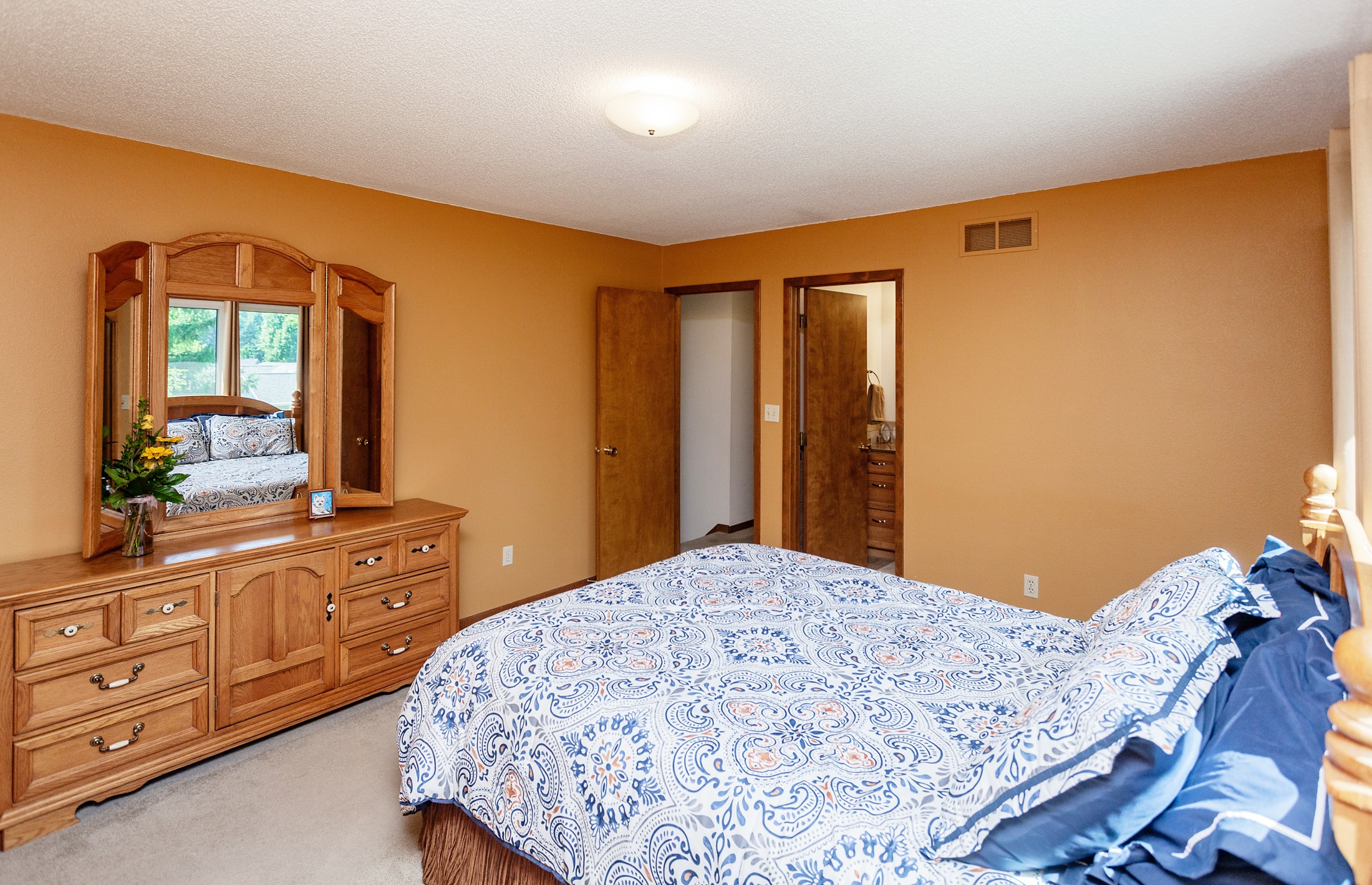 3806 Columbine Avenue