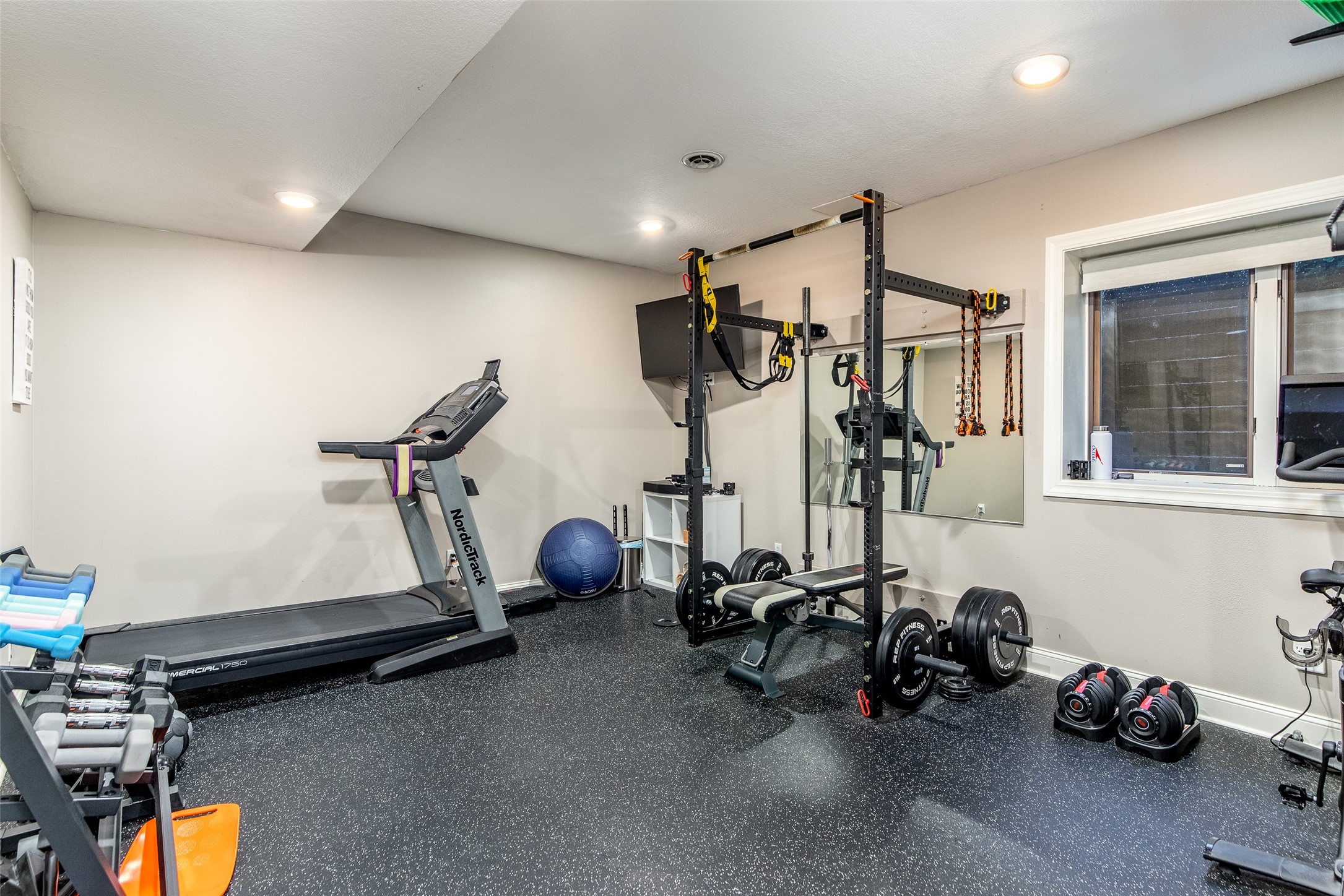 3728 Bridgeport Drive