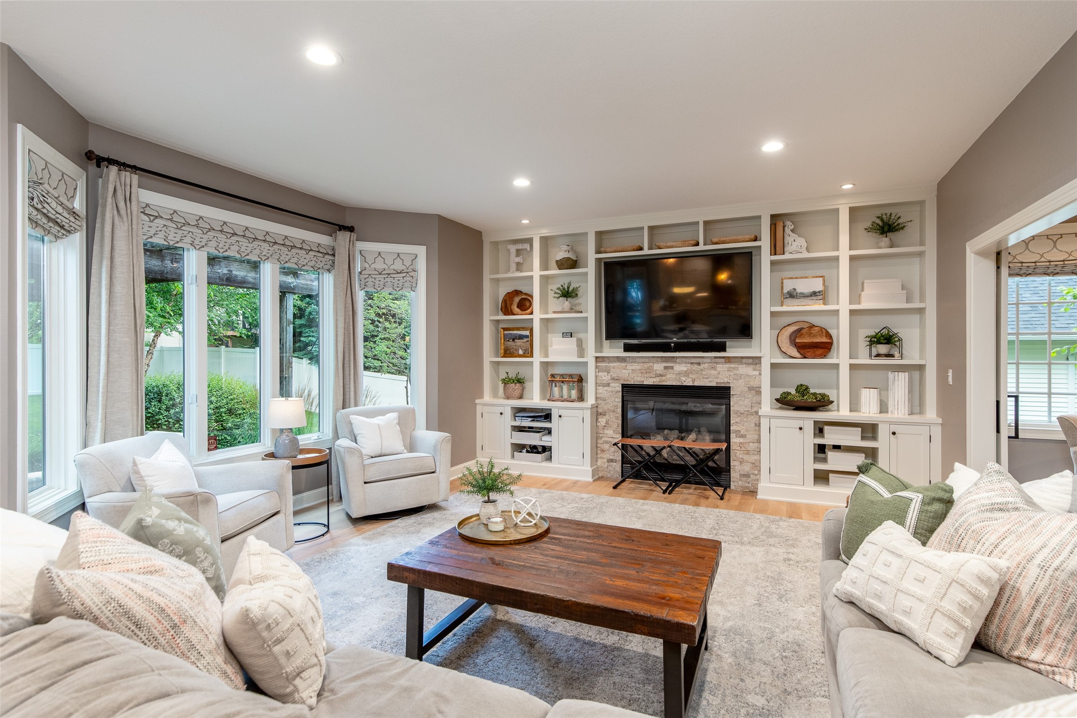 3728 Bridgeport Drive