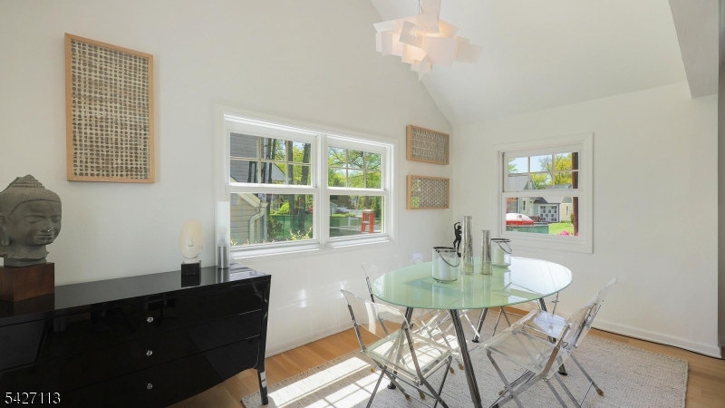221 Ayliffe Ave
