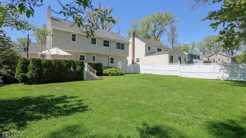 221 Ayliffe Ave