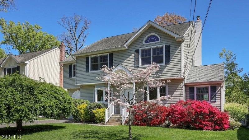 221 Ayliffe Ave