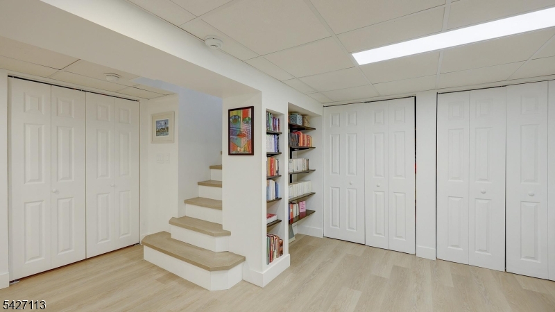 221 Ayliffe Ave