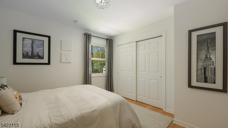 221 Ayliffe Ave