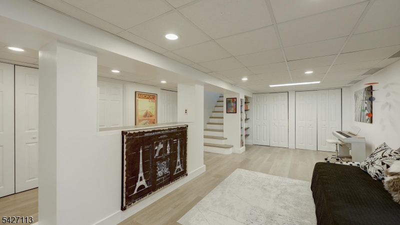 221 Ayliffe Ave
