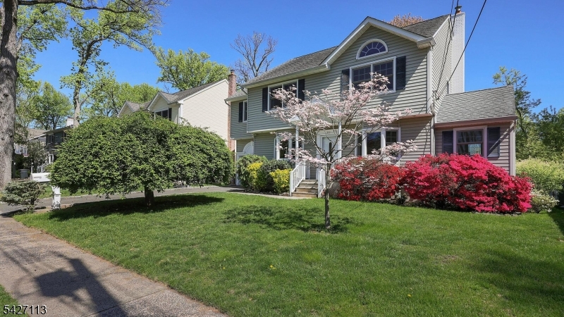 221 Ayliffe Ave