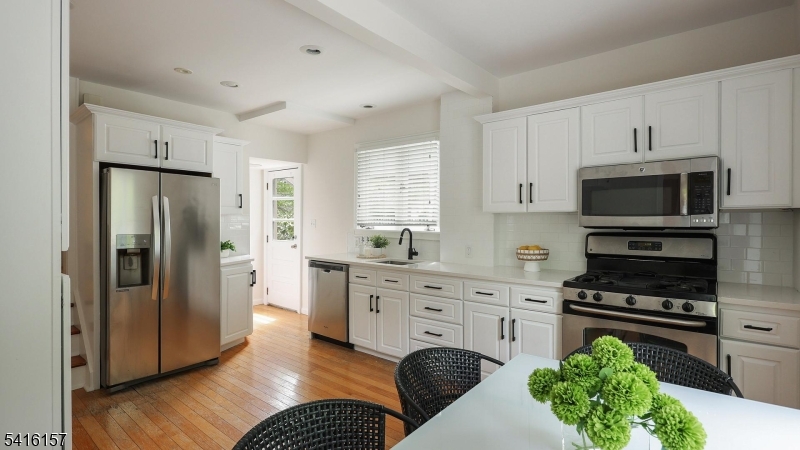 288 Seneca Pl