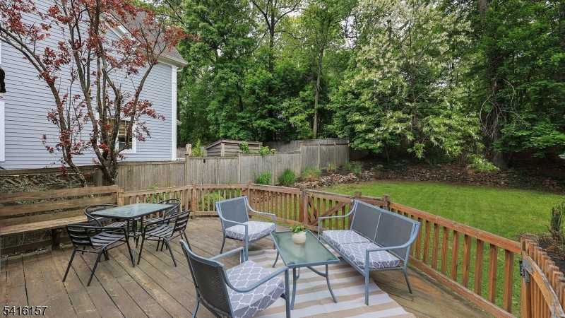 288 Seneca Pl