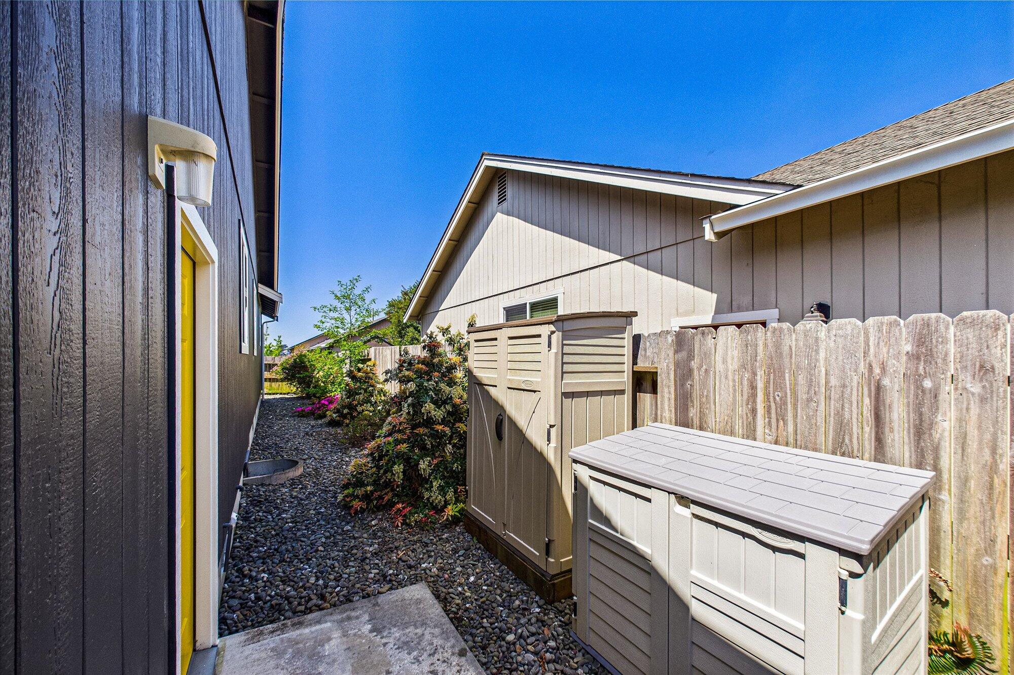 2454 Hawks View Court, McKinleyville